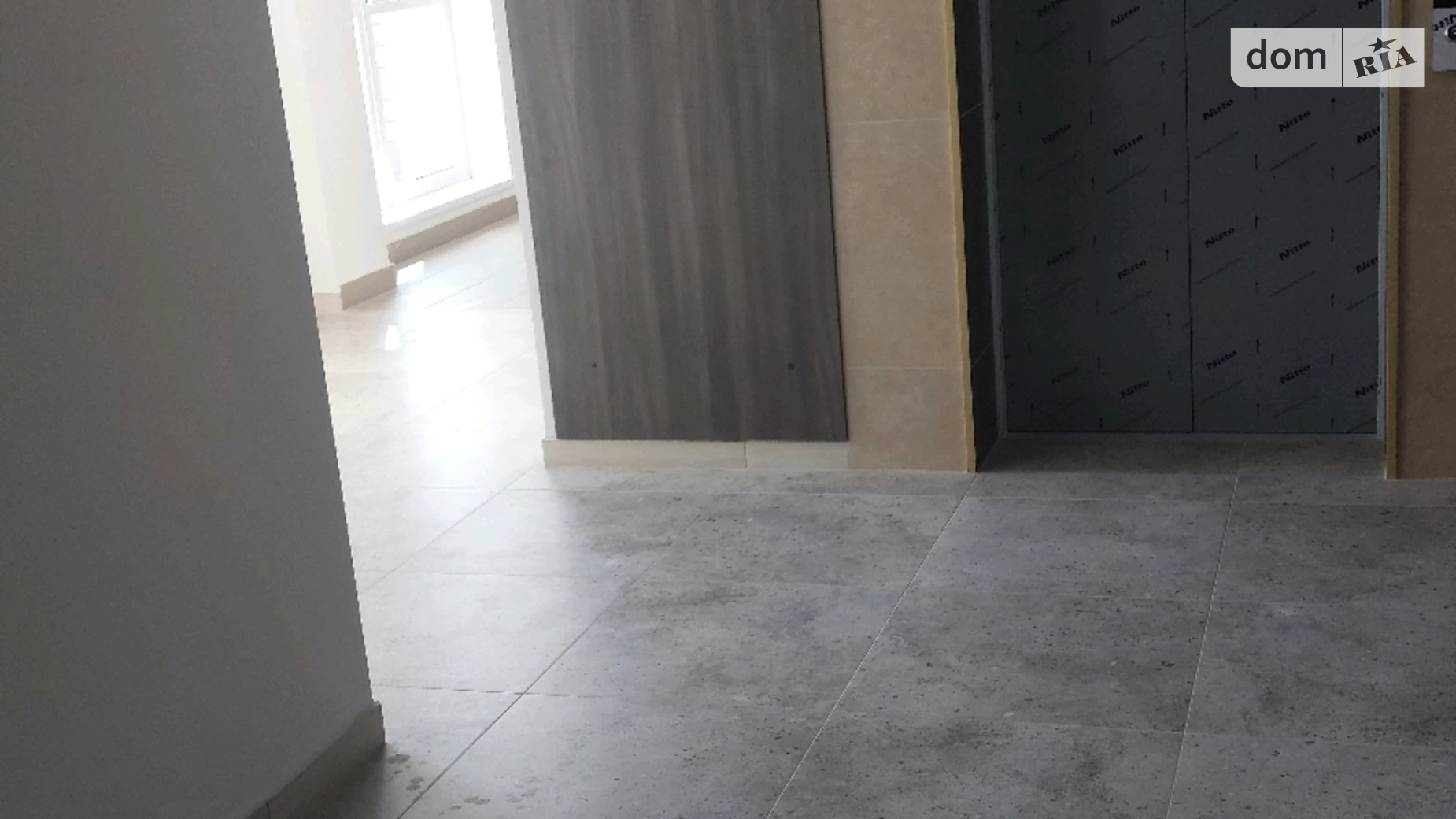 Продается 2-комнатная квартира 62 кв. м в Минае, ул. Августина Волошина - фото 2