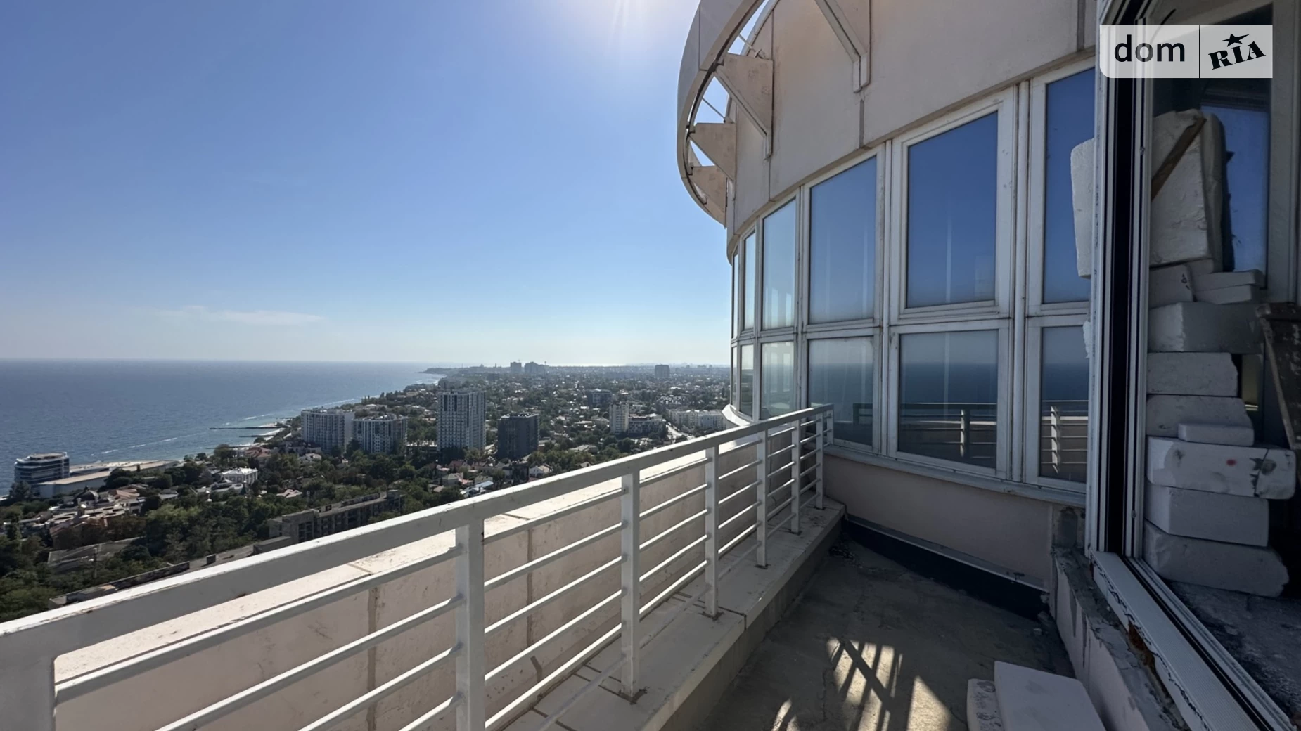 Продается 2-комнатная квартира 77.9 кв. м в Одессе, ул. Новобереговая, 12А - фото 2