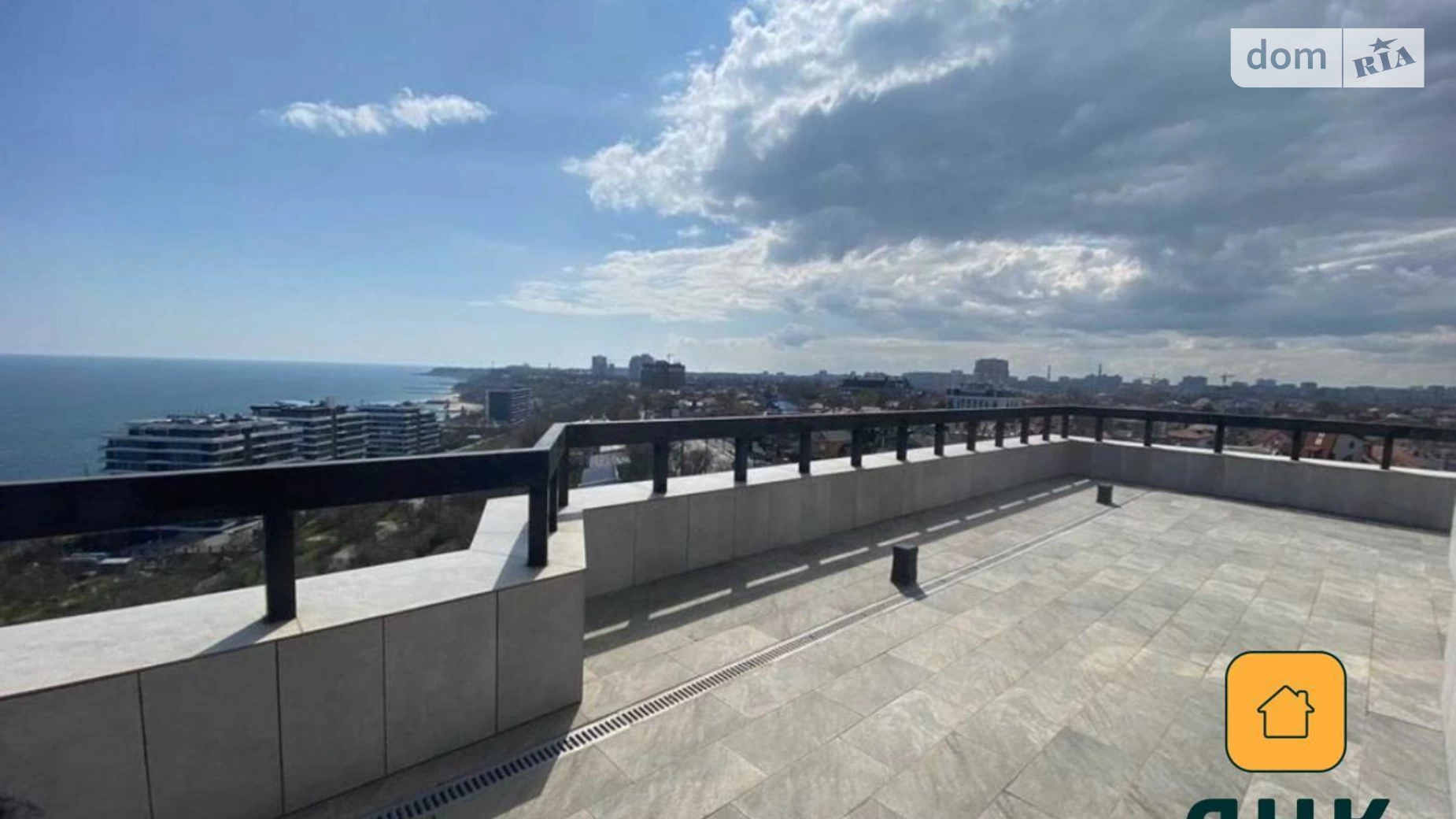 Продается 2-комнатная квартира 154 кв. м в Одессе, Фонтанская дор., 153А - фото 2