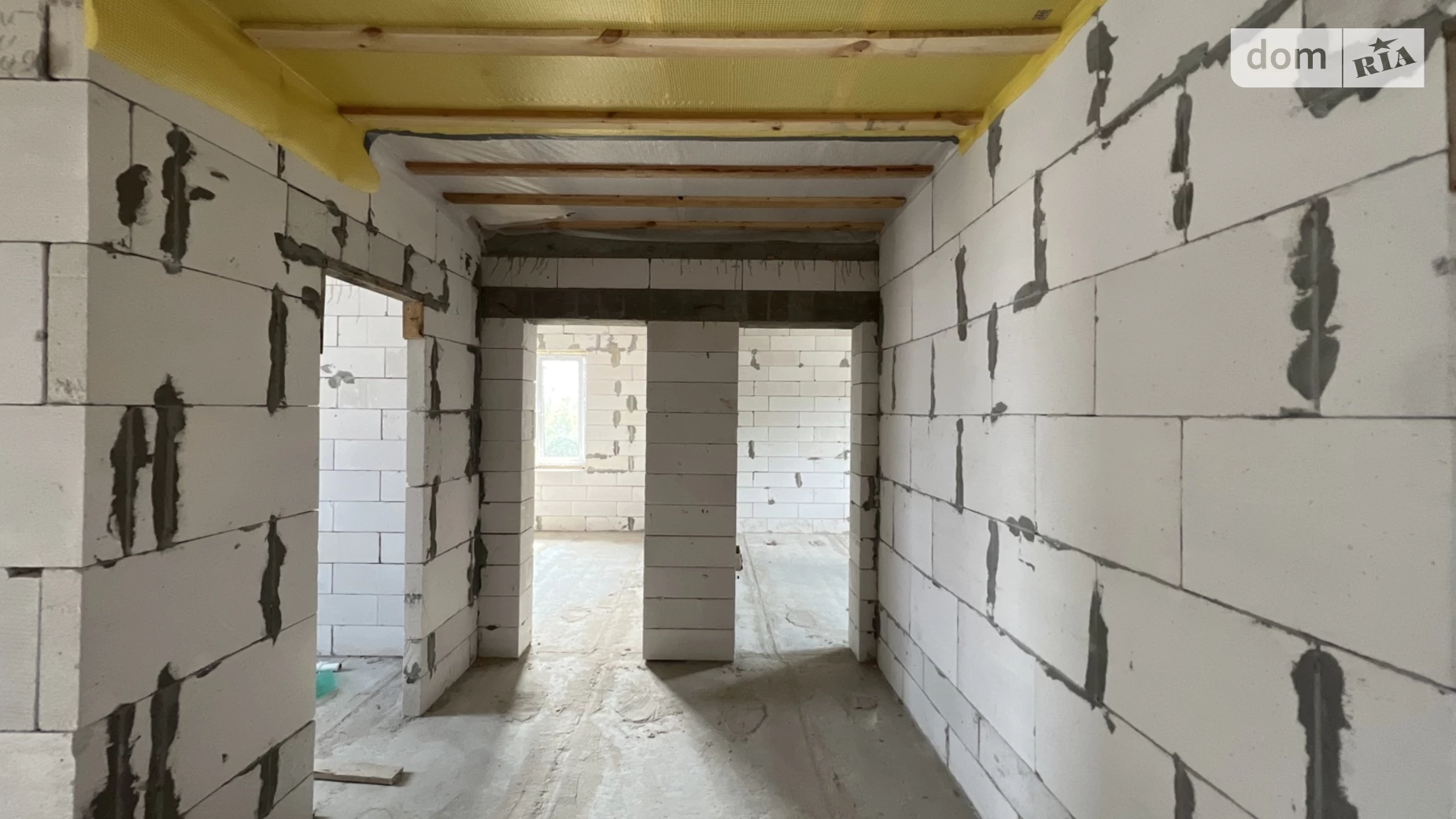 Продается дом на 2 этажа 140 кв. м с балконом, цена: 65000 $ - фото 2