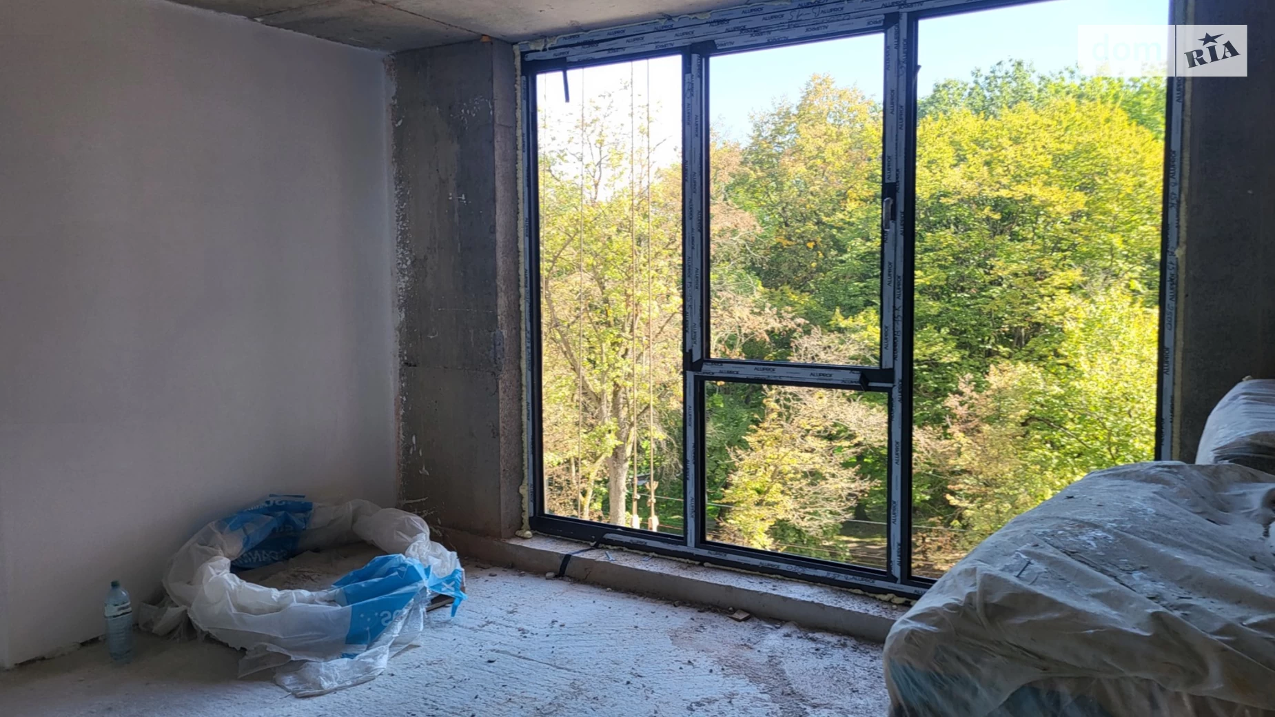 Продается 3-комнатная квартира 96 кв. м в Ивано-Франковске, ул. Гетьмана Ивана Мазепы - фото 2
