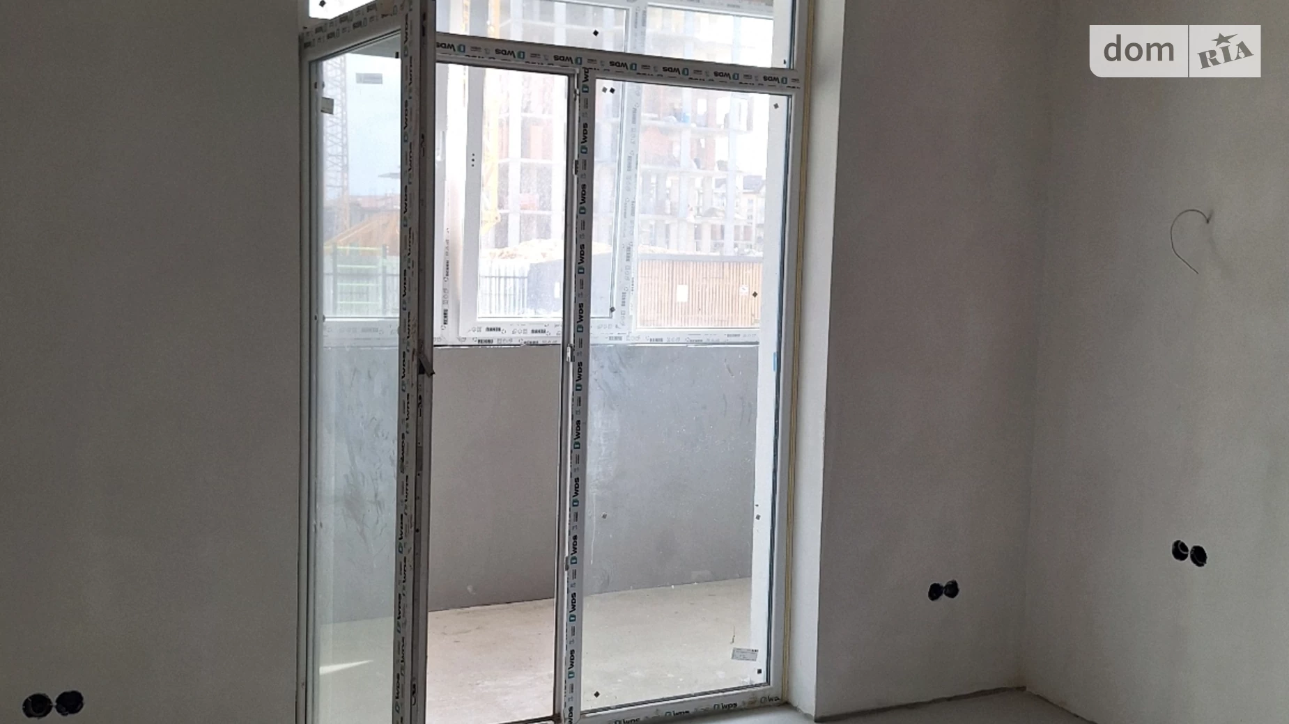 Продается 1-комнатная квартира 48 кв. м в Ужгороде, ул. Анатолия Тегзы(Воссоединения), 25 - фото 2