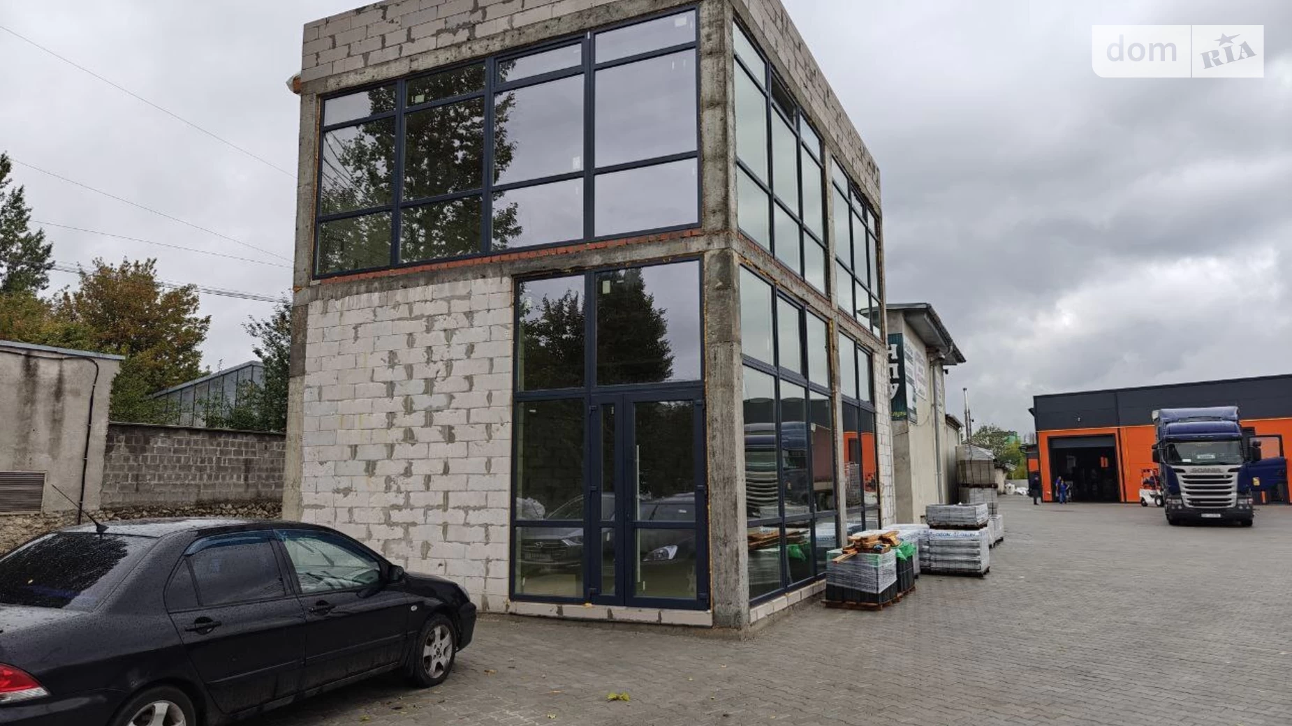 Здається в оренду приміщення вільного призначення 110 кв. м в 2-поверховій будівлі, цена: 1000 $ - фото 2
