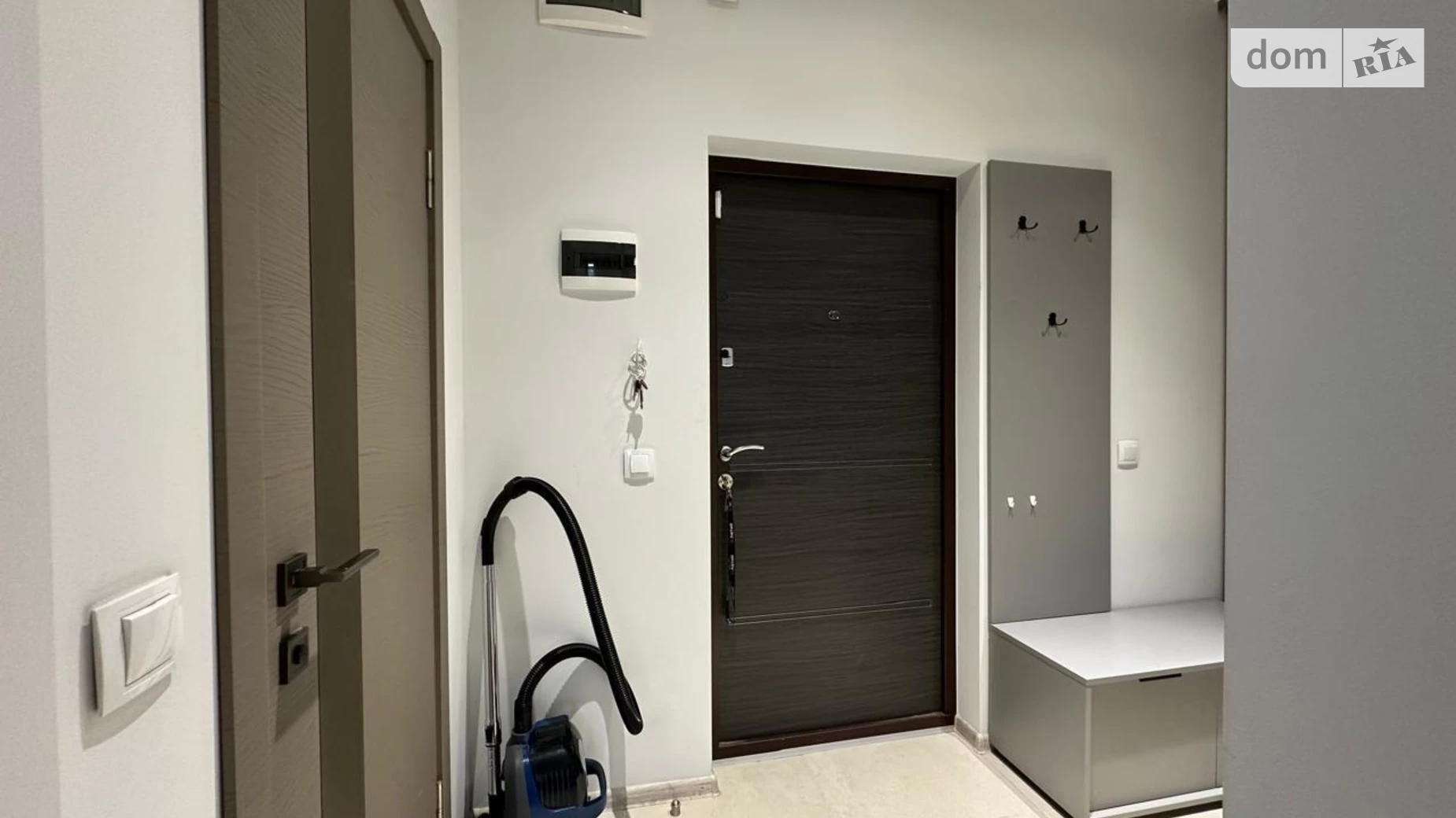 Продается 1-комнатная квартира 40 кв. м в Ужгороде, цена: 75000 $ - фото 4