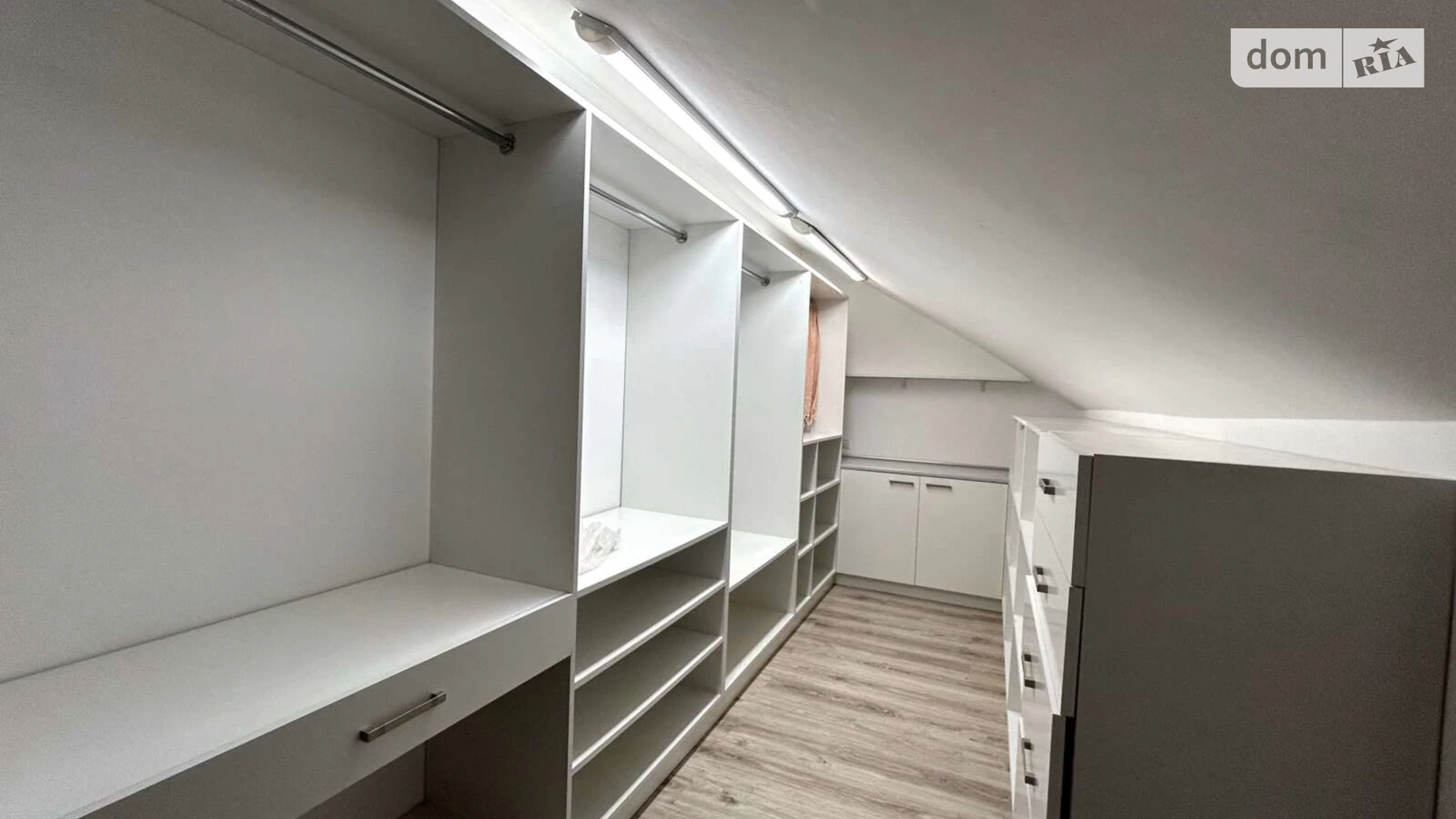 Продается дом на 2 этажа 180 кв. м с мебелью, цена: 200000 $ - фото 4