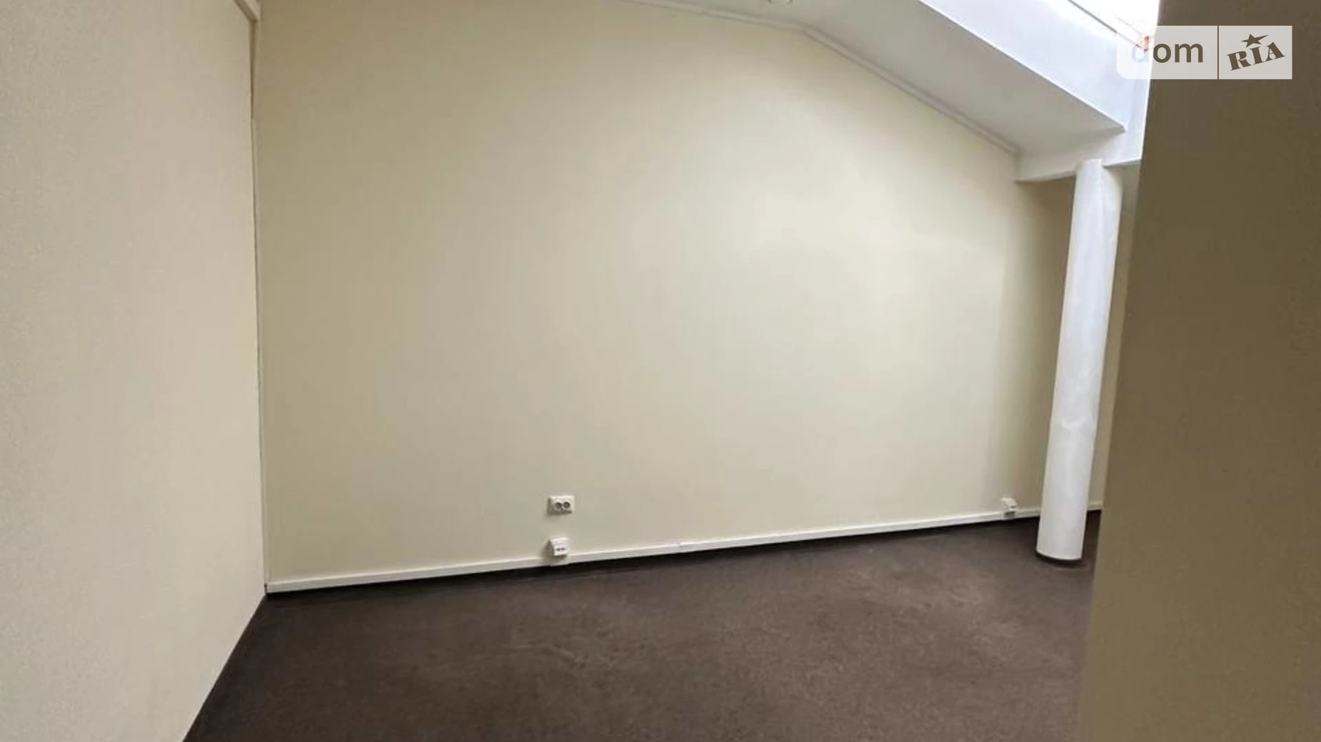 Здається в оренду офіс 47 кв. м в бізнес-центрі, цена: 376 $ - фото 2