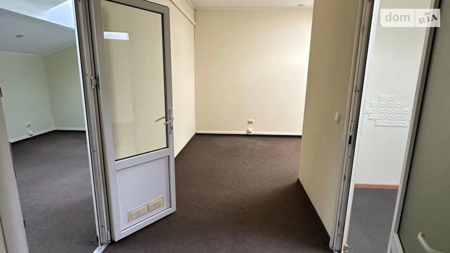 Здається в оренду офіс 47 кв. м в бізнес-центрі, цена: 376 $ - фото 4