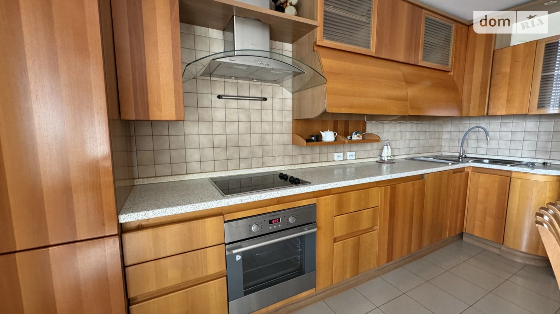 Продається 4-кімнатна квартира 146.4 кв. м у Одесі, пров. Полуничний - фото 2