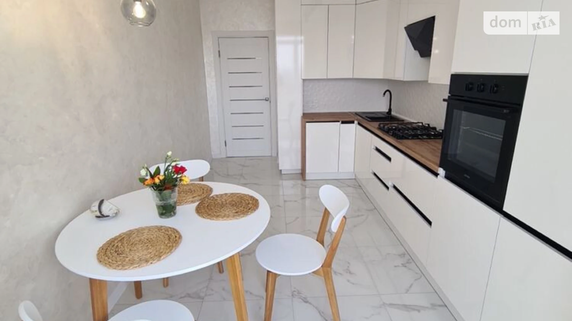 Сдается в аренду 2-комнатная квартира 70 кв. м в Львове, ул. Венгерская - фото 3