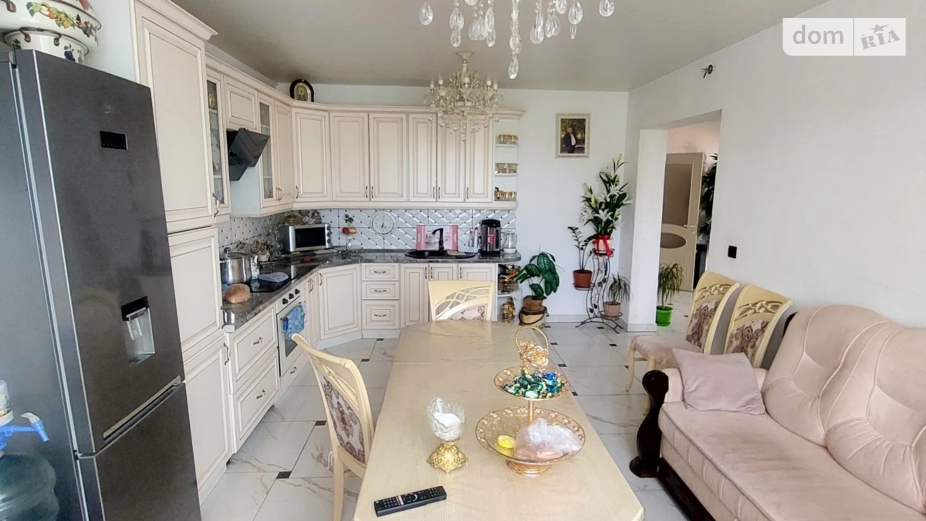 Продается дом на 2 этажа 235 кв. м с камином, цена: 95000 $ - фото 2