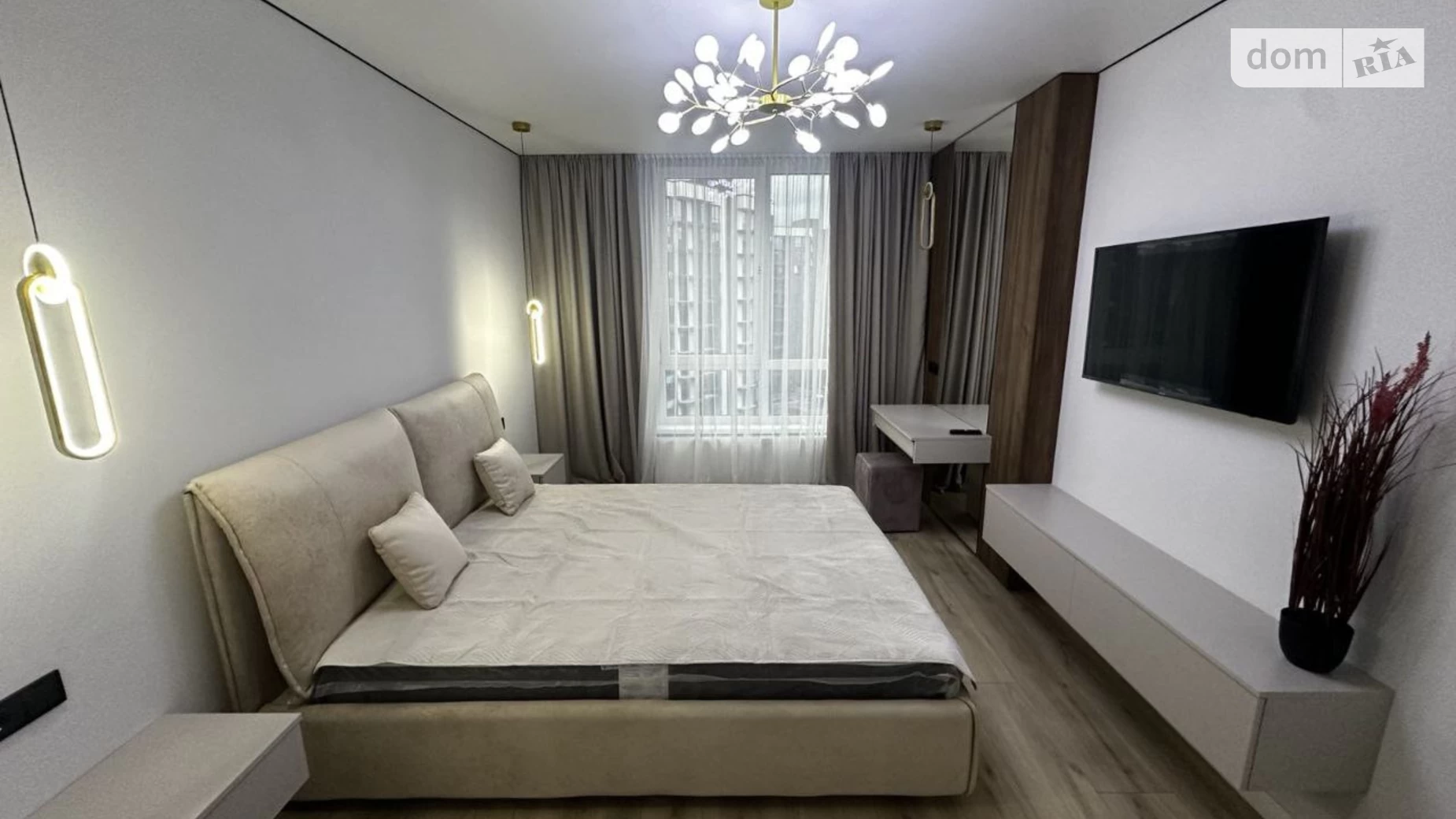 Продается 2-комнатная квартира 60 кв. м в Ивано-Франковске, ул. Крайковского - фото 3