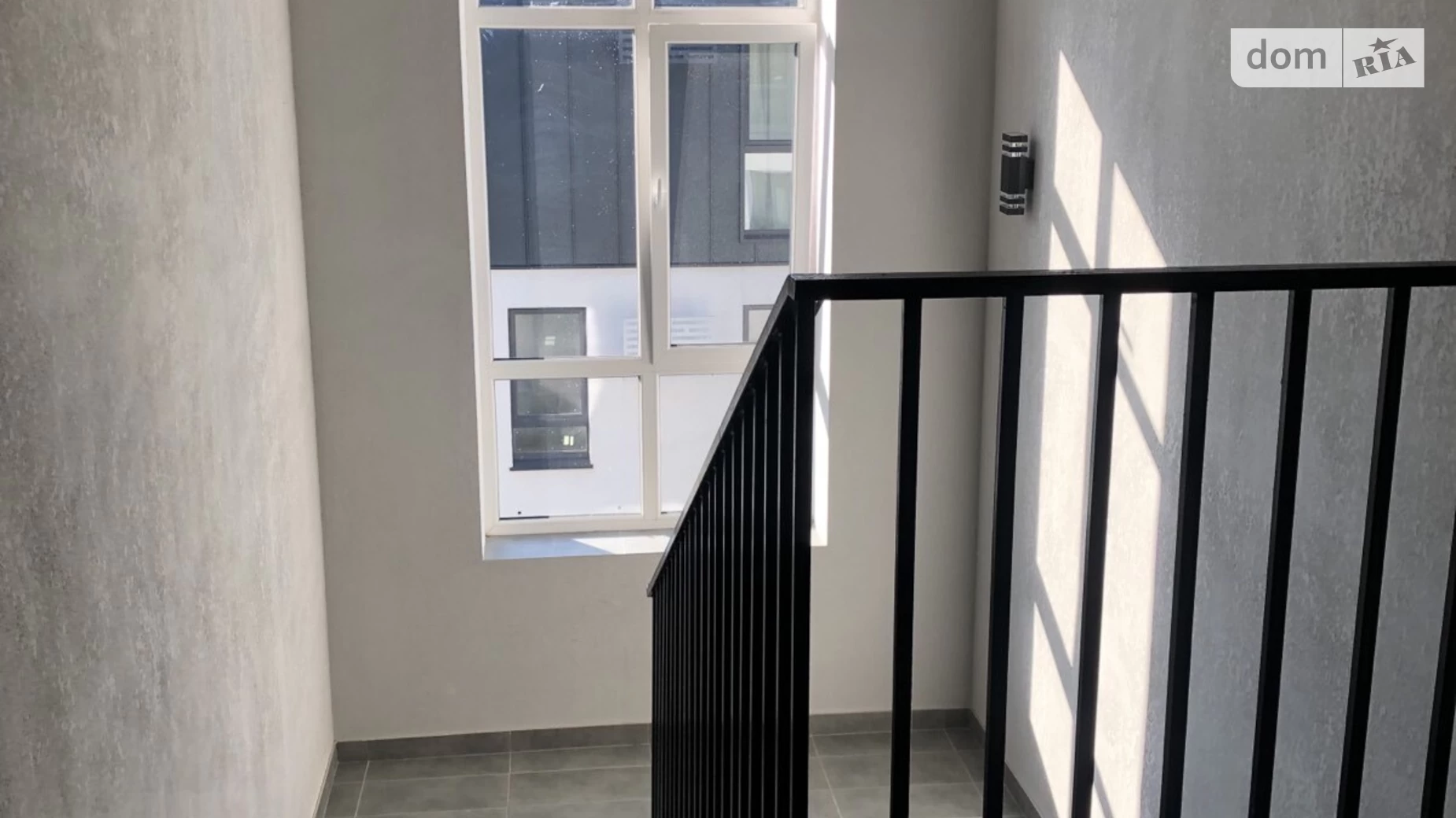 Продается 2-комнатная квартира 61.5 кв. м в Ровно, ул. Самчука Уласа - фото 2