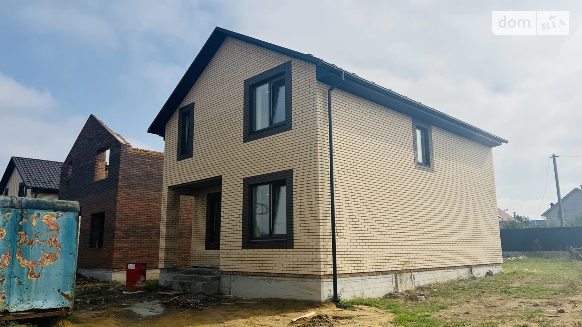 Продается дом на 2 этажа 120 кв. м с камином, цена: 93000 $ - фото 4