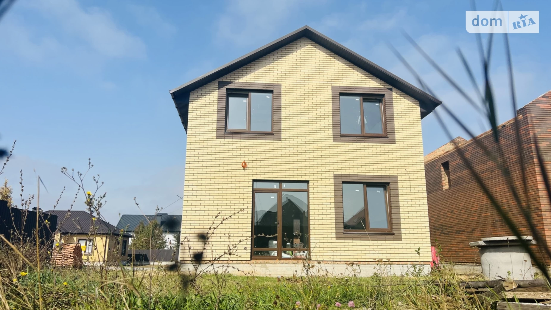 Продается дом на 2 этажа 120 кв. м с камином, цена: 93000 $ - фото 2