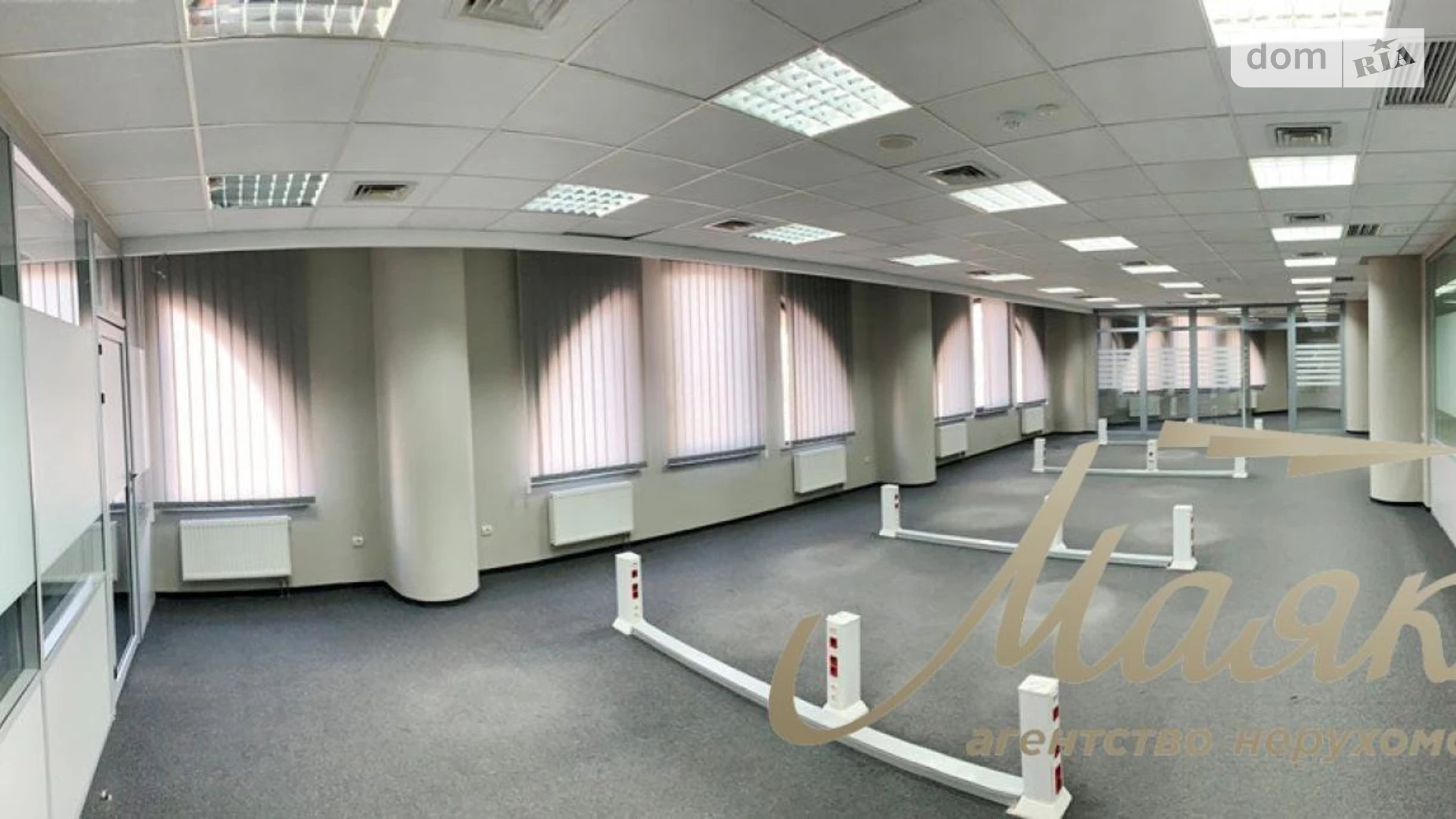 Сдается в аренду офис 850 кв. м в бизнес-центре, цена: 10000 $ - фото 4