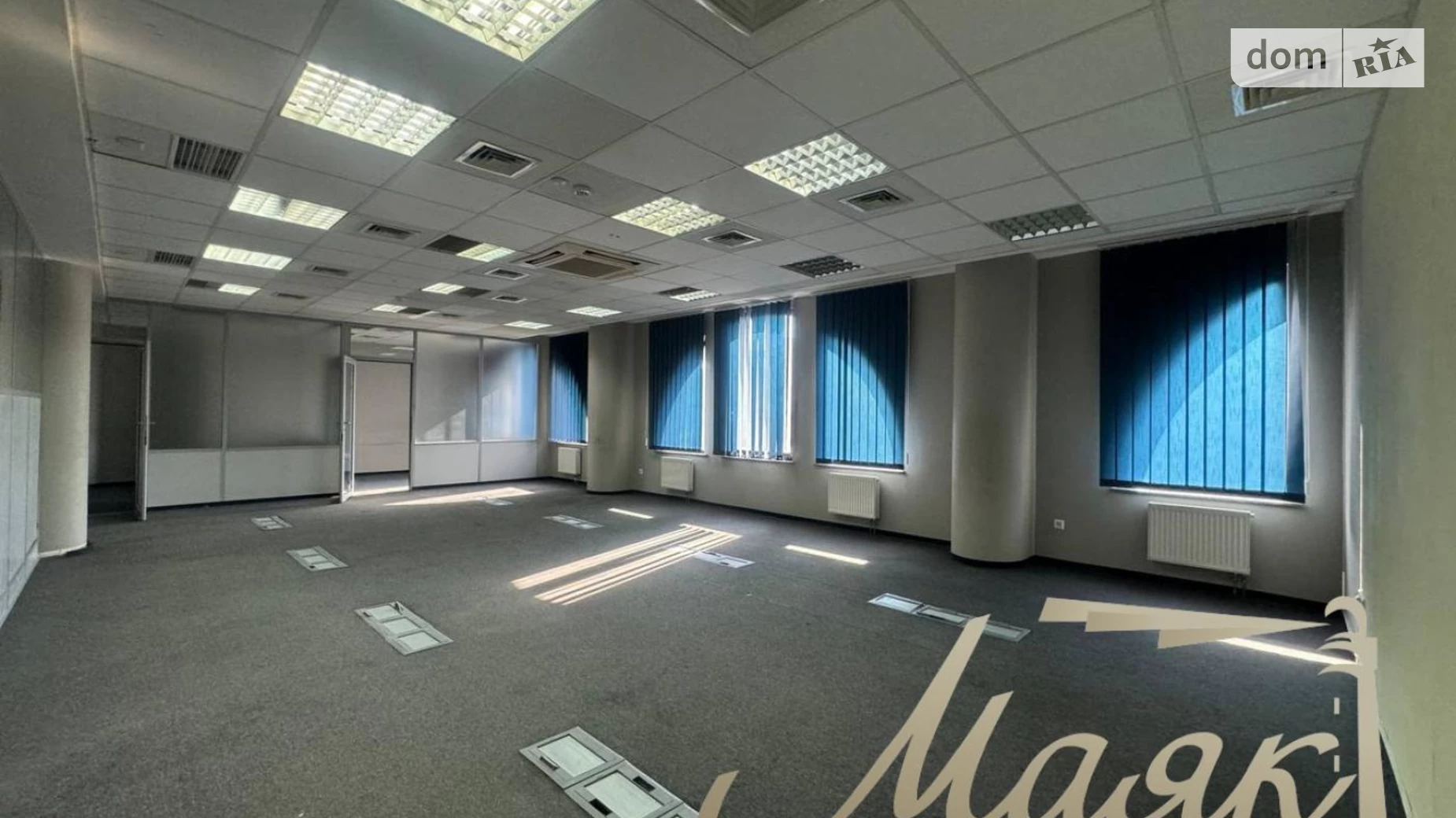 Сдается в аренду офис 850 кв. м в бизнес-центре, цена: 10000 $ - фото 2