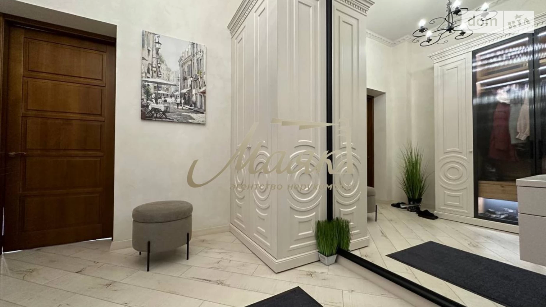 Продается дом на 2 этажа 350 кв. м с балконом, цена: 350000 $ - фото 2