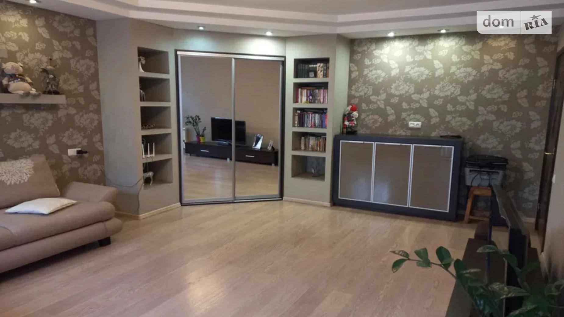 Продается 4-комнатная квартира 127.1 кв. м в Одессе, ул. Новосельского, 80 - фото 2