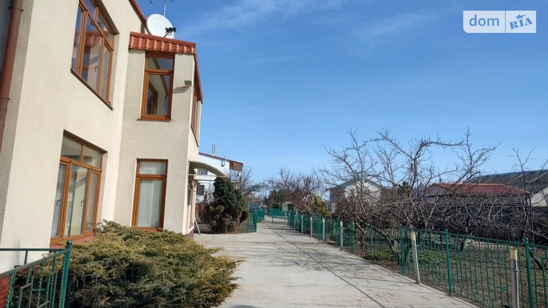 Продается дом на 3 этажа 133.4 кв. м с балконом, цена: 105000 $ - фото 2