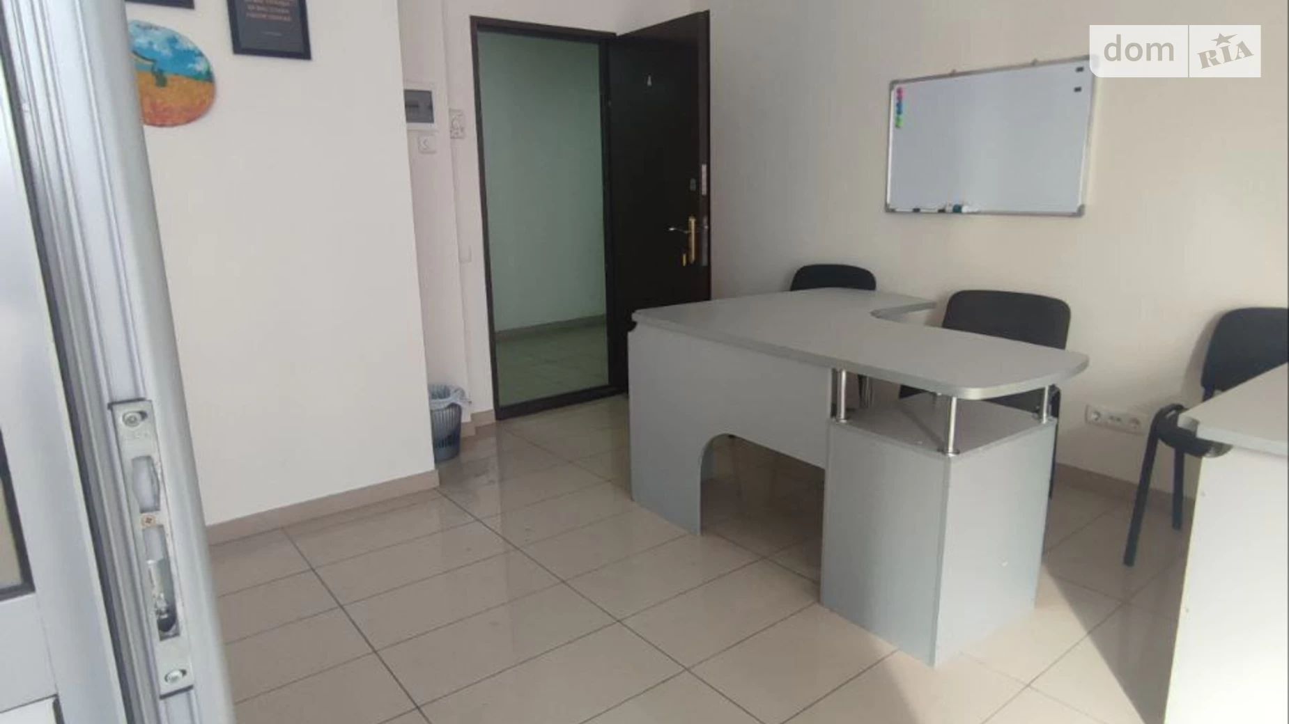 Здається в оренду офіс 27.5 кв. м в бізнес-центрі, цена: 5500 грн - фото 2