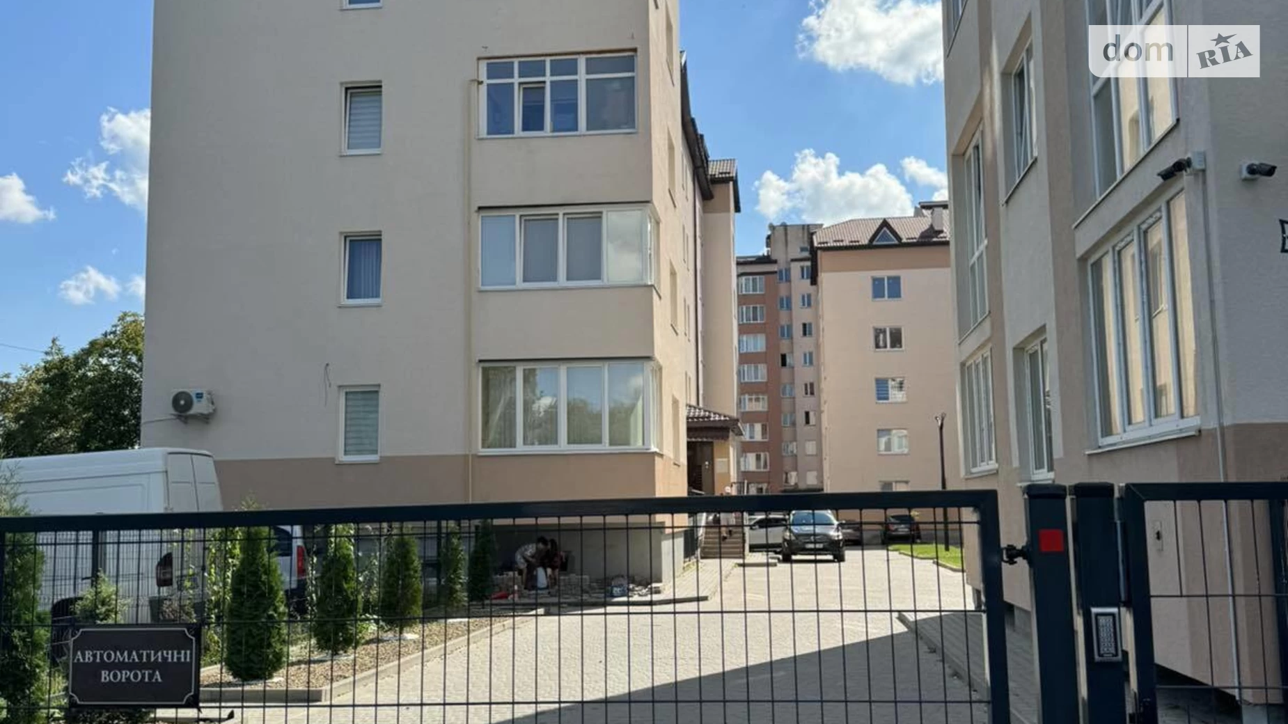 Продается 5-комнатная квартира 115.7 кв. м в Жовкве, ул. С. Петлюры - фото 2