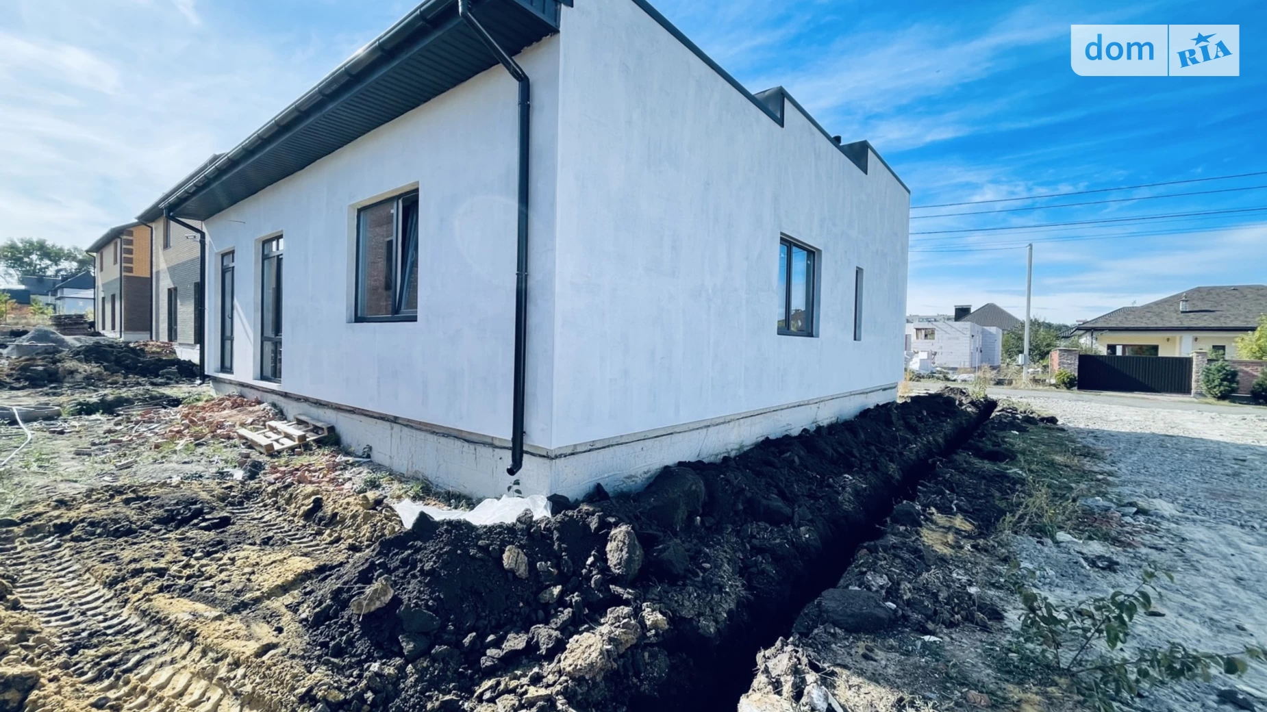 Продается одноэтажный дом 105 кв. м с гаражом, цена: 100000 $ - фото 4