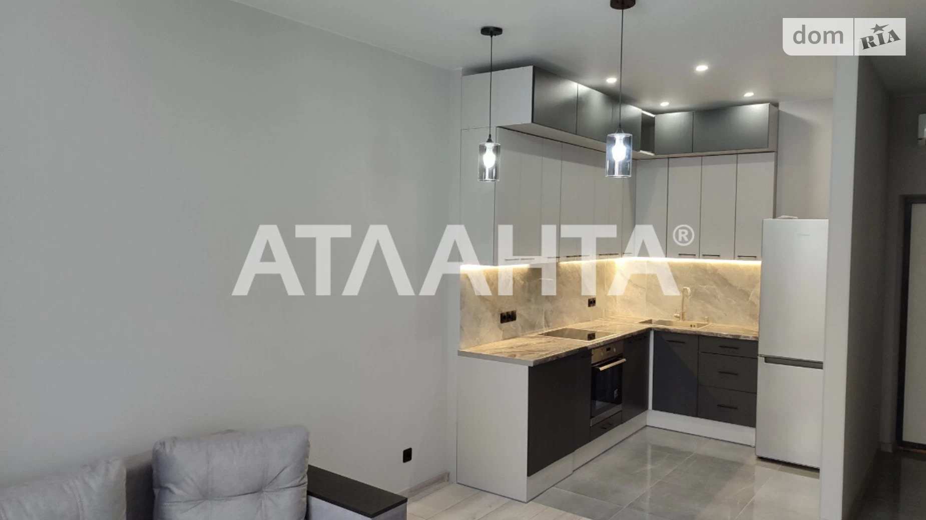 Продается 1-комнатная квартира 43 кв. м в Одессе, ул. Академика Филатова - фото 2