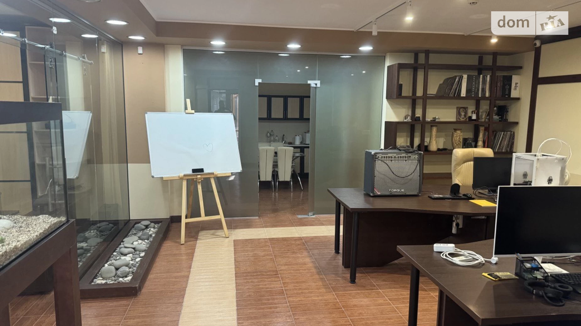 Сдается в аренду офис 110 кв. м в бизнес-центре, цена: 1300 $ - фото 5