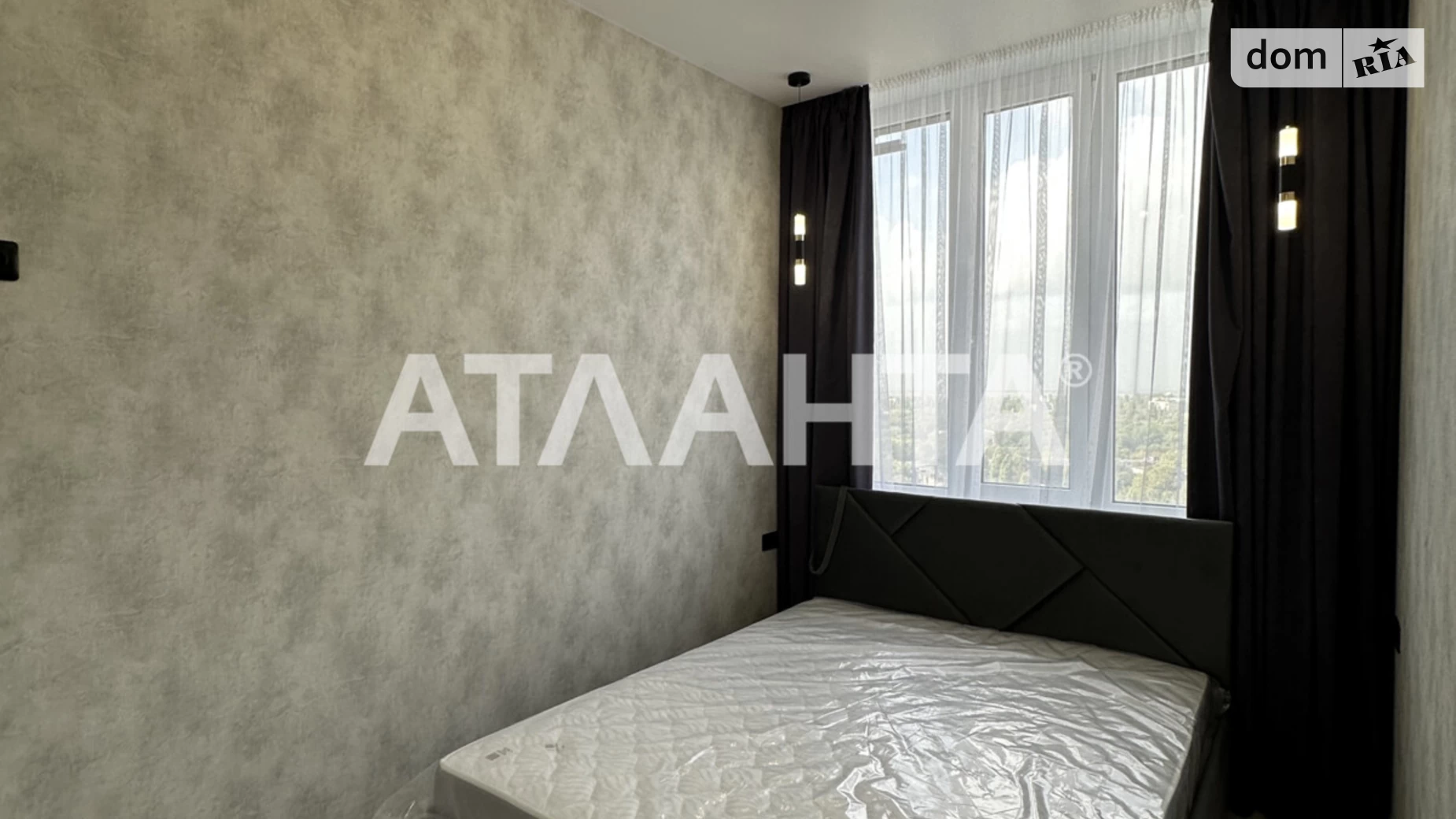 Продается 1-комнатная квартира 43 кв. м в Одессе, ул. Академика Филатова, 2 корпус 1 - фото 3