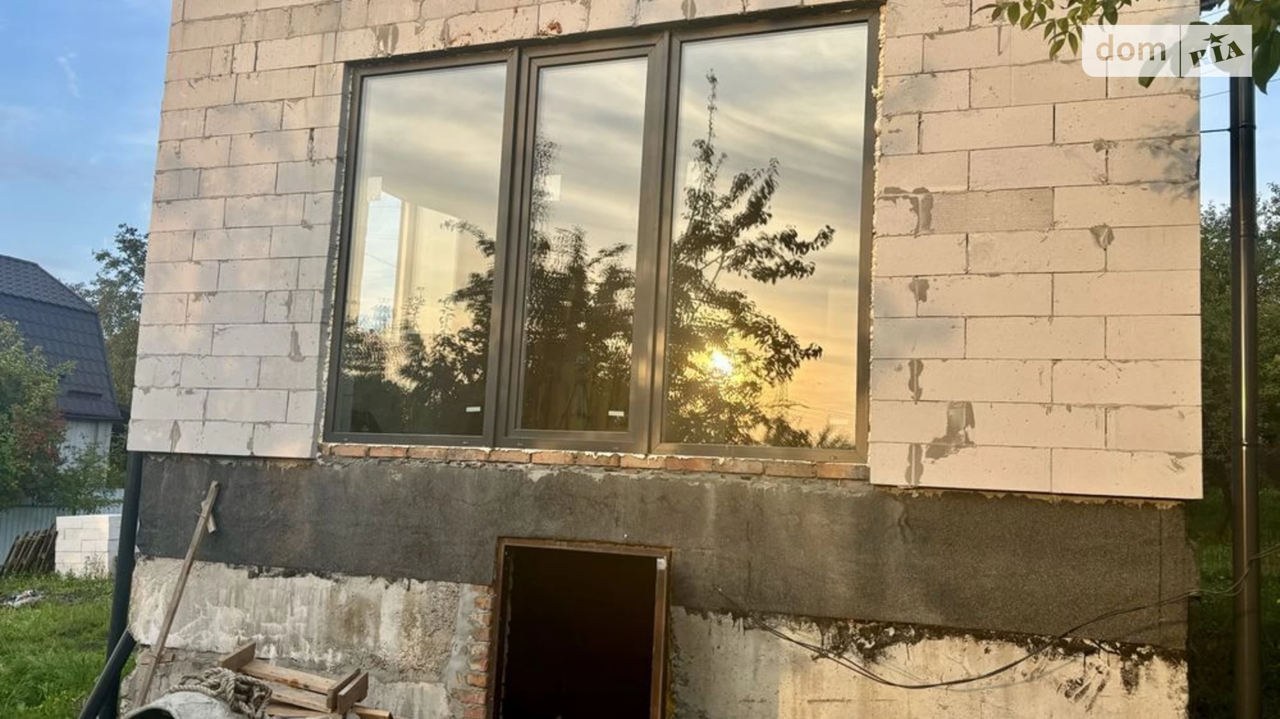 Продается дом на 2 этажа 105.4 кв. м с мансардой, цена: 50000 $ - фото 2