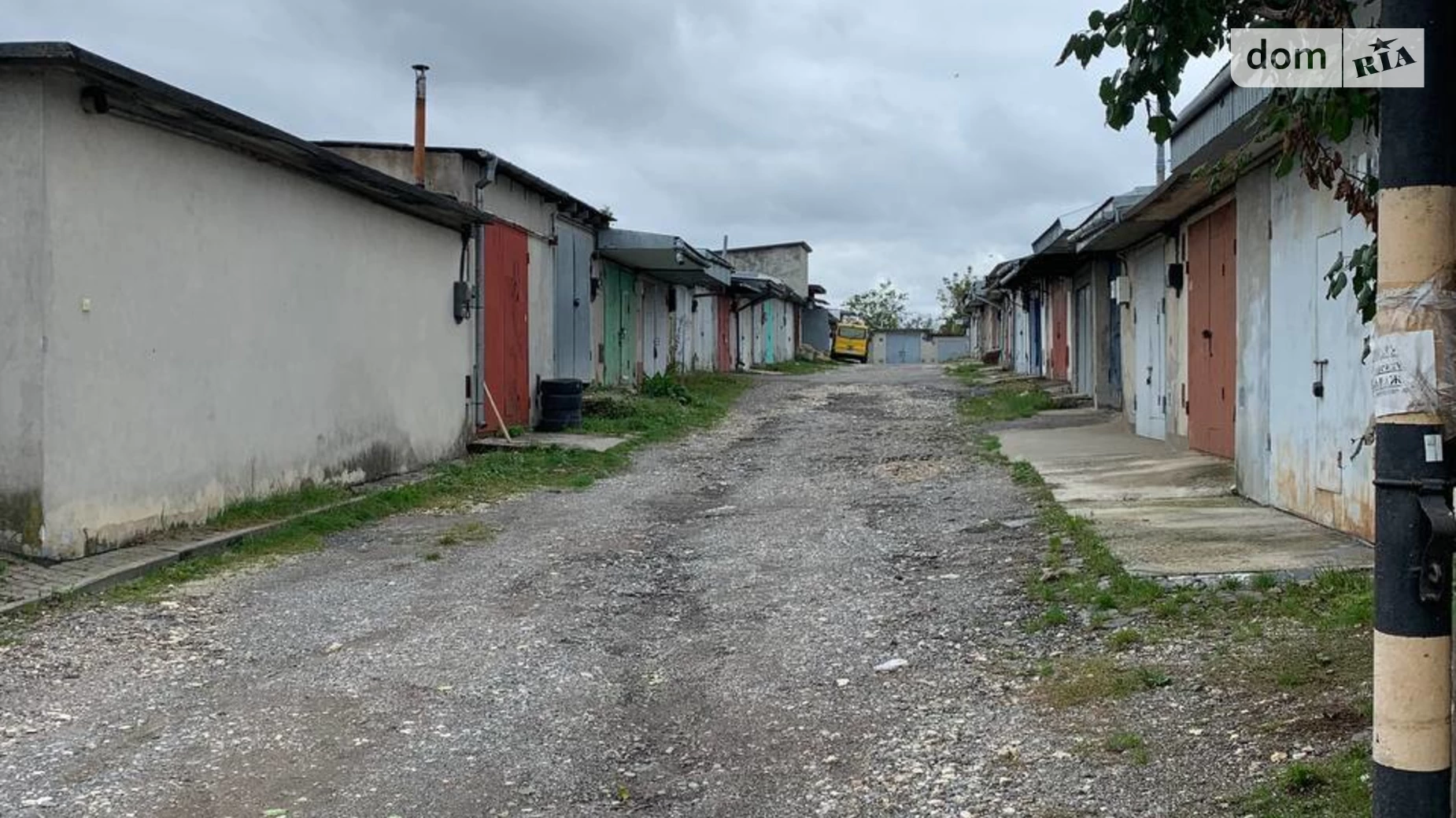 Продается отдельно стоящий гараж универсальный на 23 кв. м, цена: 5900 $ - фото 2