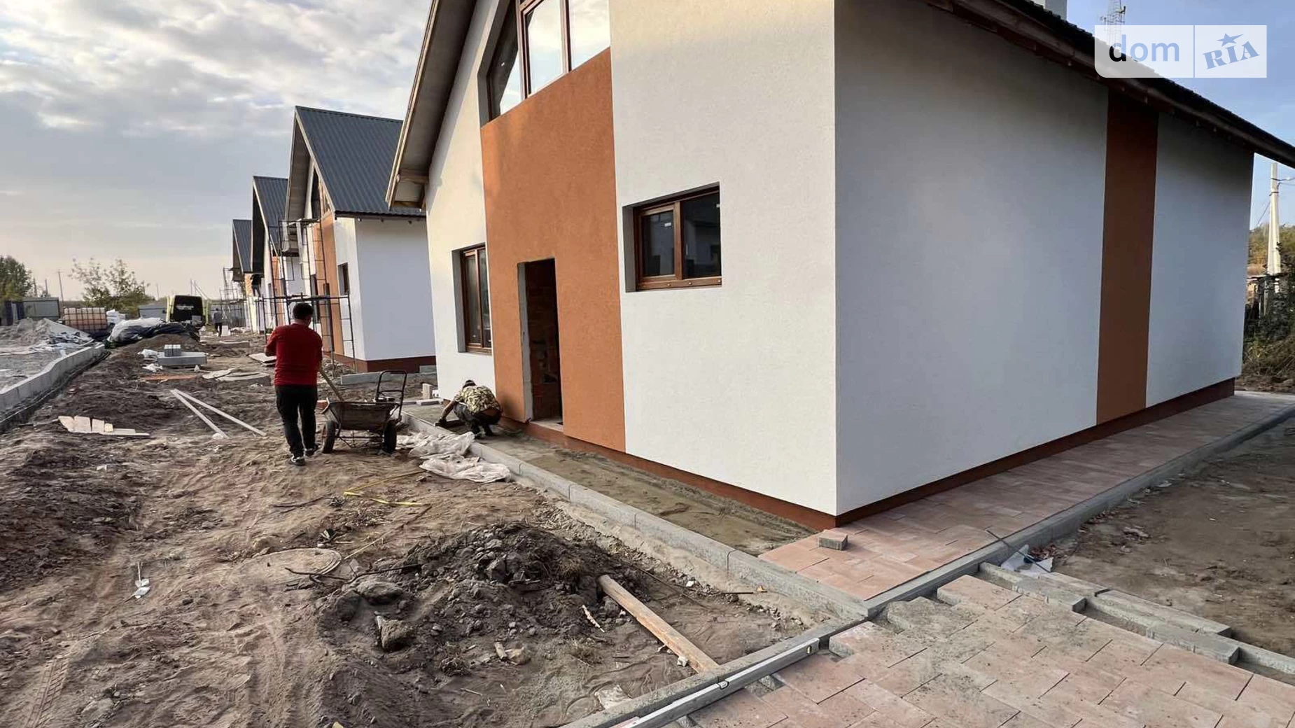 Продается дом на 2 этажа 120 кв. м с гаражом, цена: 63000 $ - фото 4
