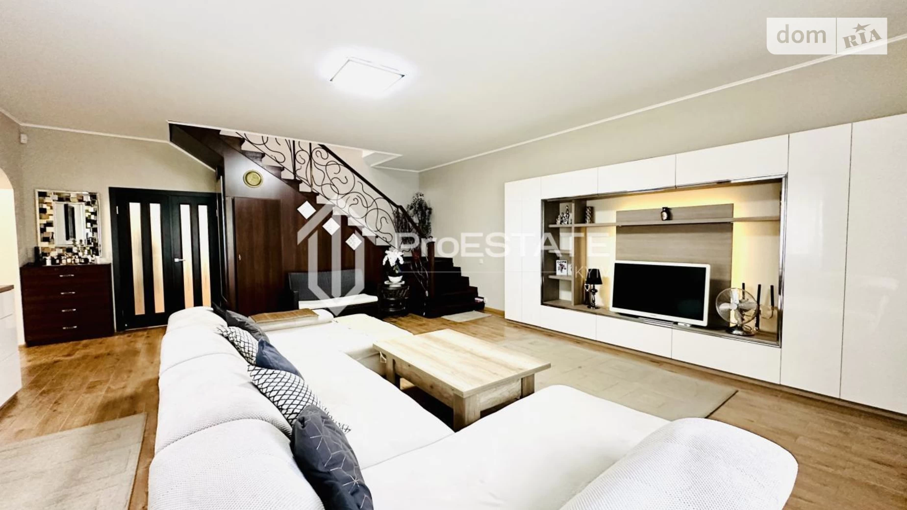 Продається будинок 2 поверховий 255 кв. м з балконом, цена: 450000 $ - фото 2