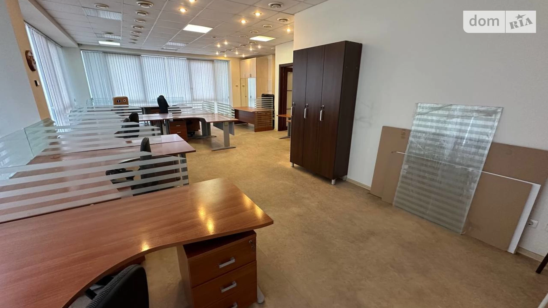 Продається офіс 140.5 кв. м в бізнес-центрі, цена: 210750 $ - фото 2
