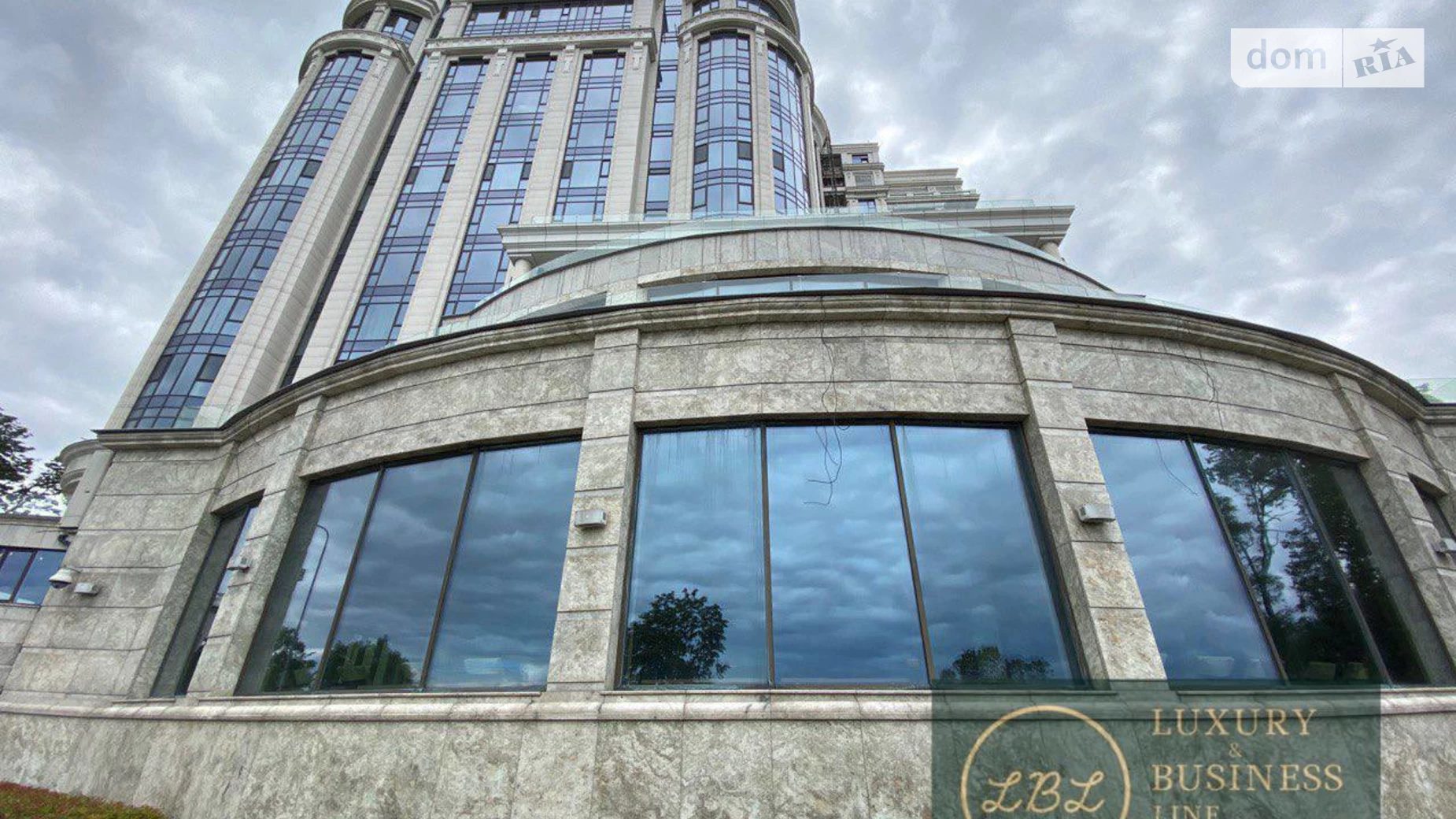 Продается 4-комнатная квартира 398.2 кв. м в Киеве, ул. Ивана Мазепы(Январского Восстания), 11Б - фото 2
