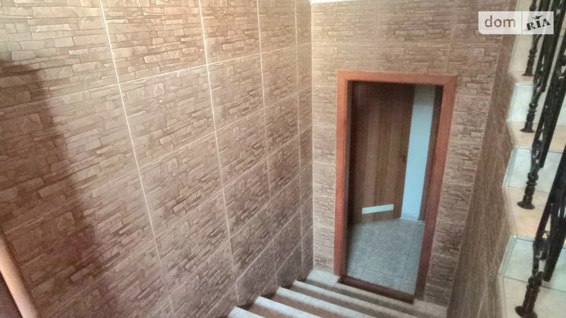 Продается дом на 2 этажа 303.3 кв. м с террасой, цена: 165000 $ - фото 4