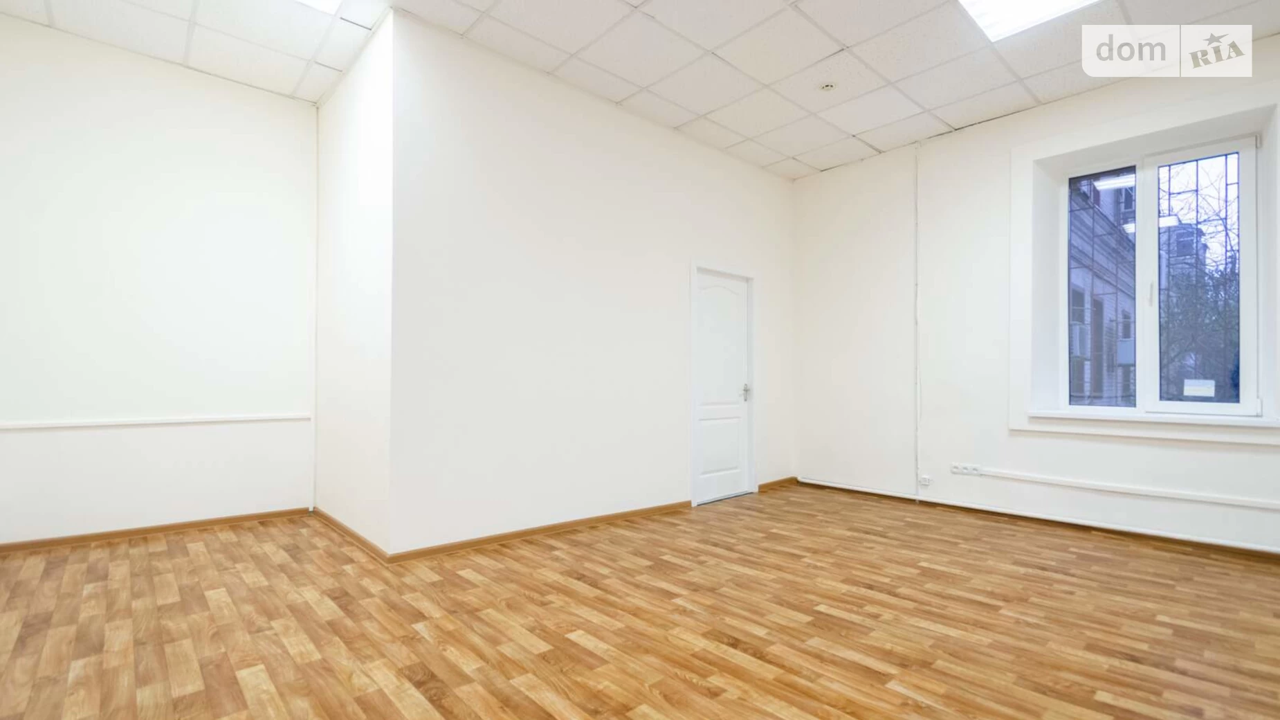 Сдается в аренду офис 33 кв. м в бизнес-центре, цена: 14850 грн - фото 3