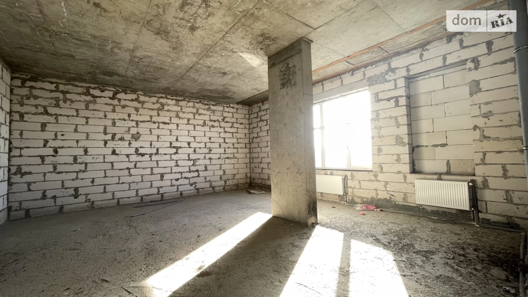 Продается 1-комнатная квартира 67.6 кв. м в Черноморске, ул. Радостная - фото 4