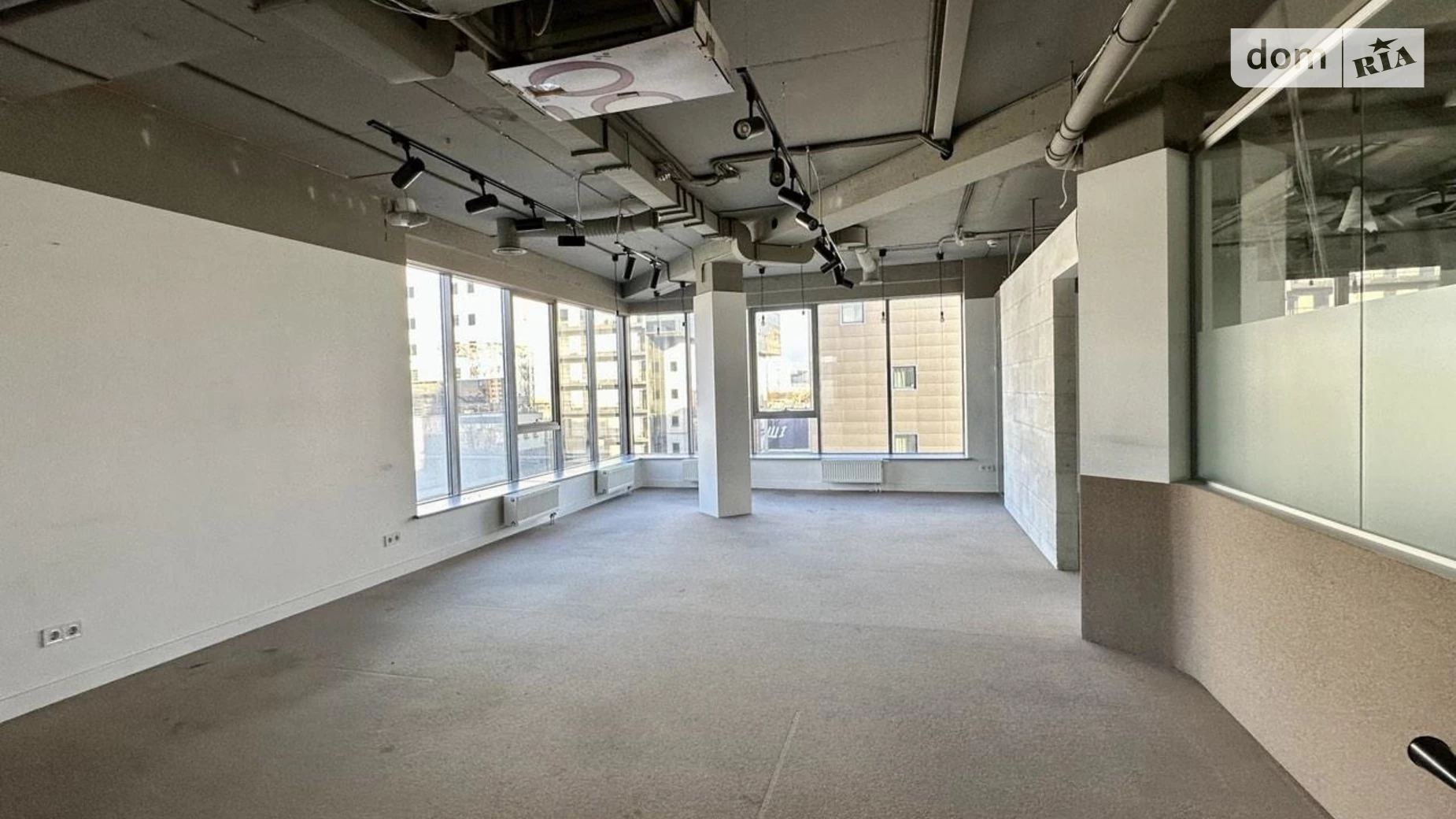 Сдается в аренду офис 484 кв. м в бизнес-центре, цена: 6300 $ - фото 5