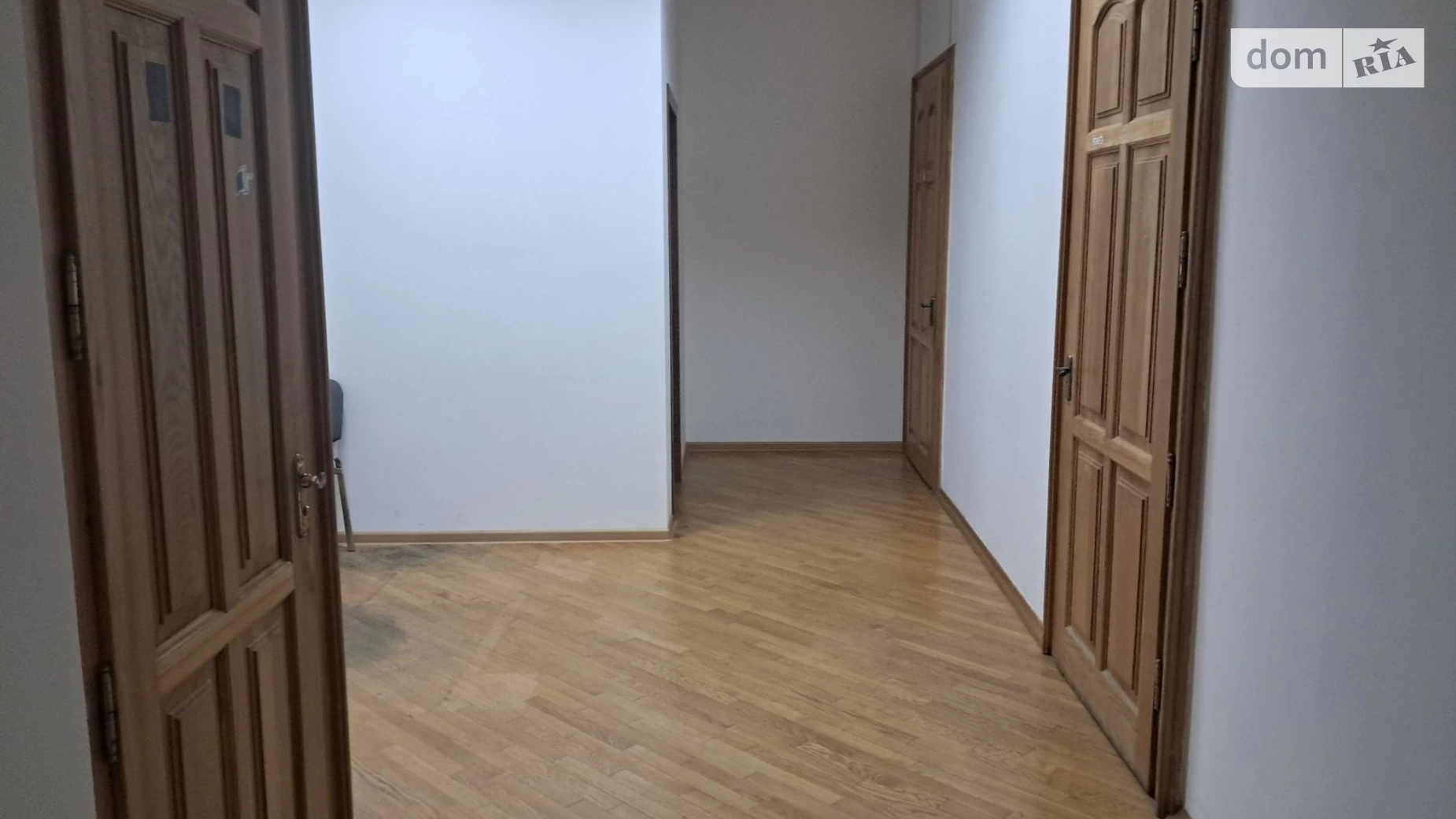 Продается офис 243 кв. м в бизнес-центре, цена: 280000 $ - фото 5