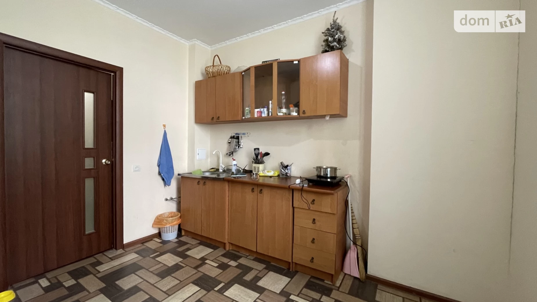 Продается 1-комнатная квартира 38 кв. м в Черноморске, ул. Защитников Украины(1 Мая) - фото 2