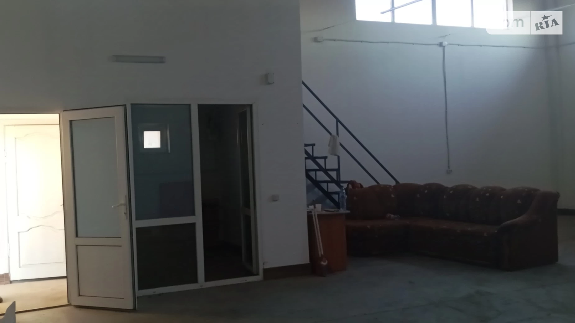 Сдается в аренду помещения свободного назначения 105 кв. м в 1-этажном здании, цена: 25000 грн - фото 2