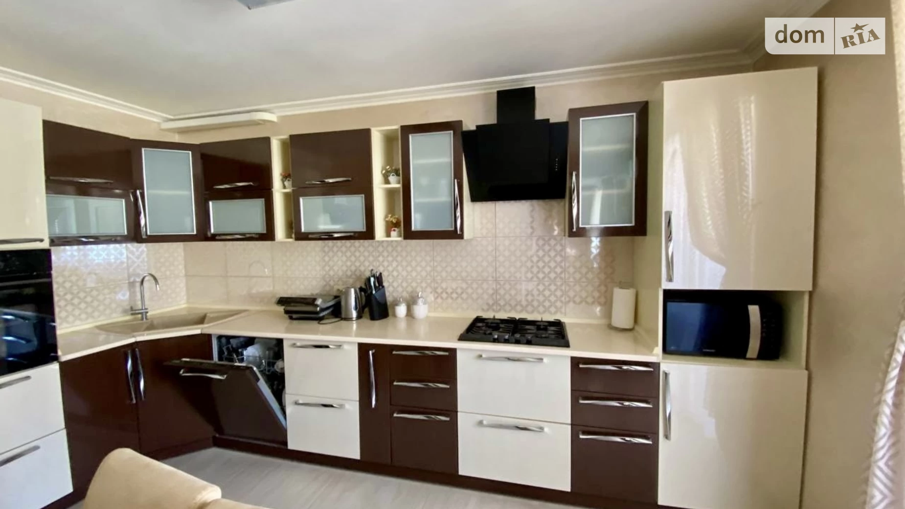 4-комнатная квартира 122.1 кв. м в, цена: 115000 $ - фото 2