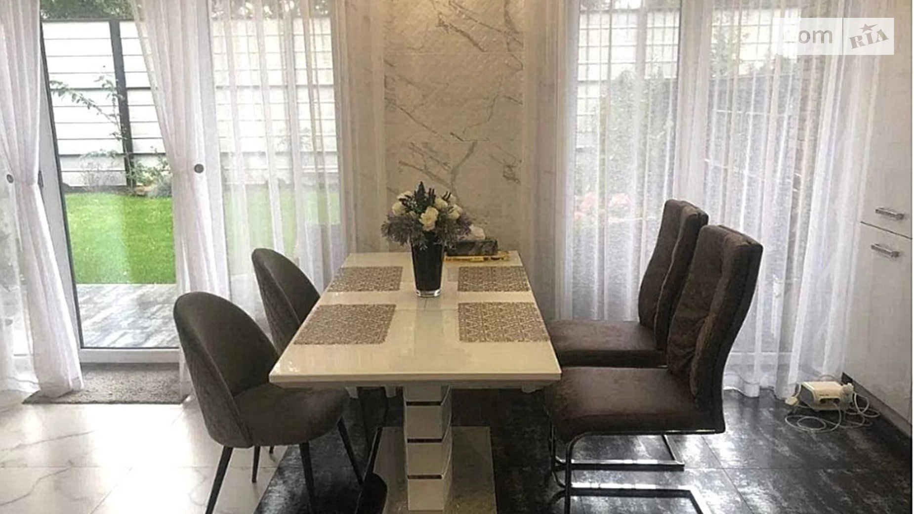 Сдается в оренду частина будинку 200 кв. м з каміном, цена: 1300 $ - фото 3
