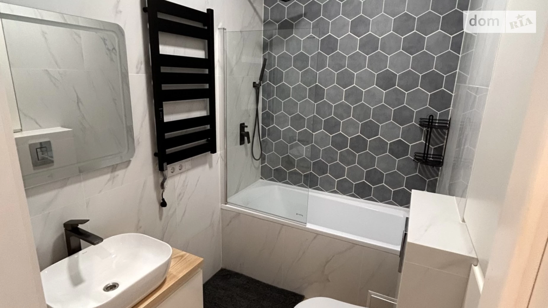 Продается 1-комнатная квартира 61.9 кв. м в Одессе, бул. Итальянский, 1Б - фото 3