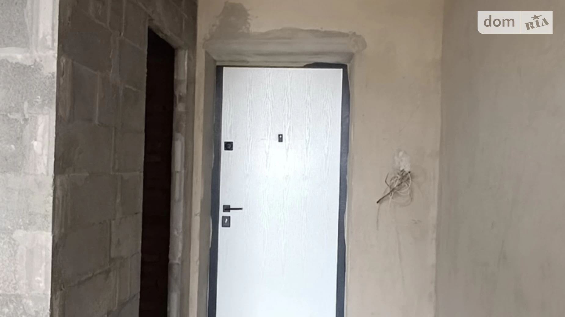 Продается 1-комнатная квартира 28 кв. м в Гостомеле, ул. Украинская - фото 2