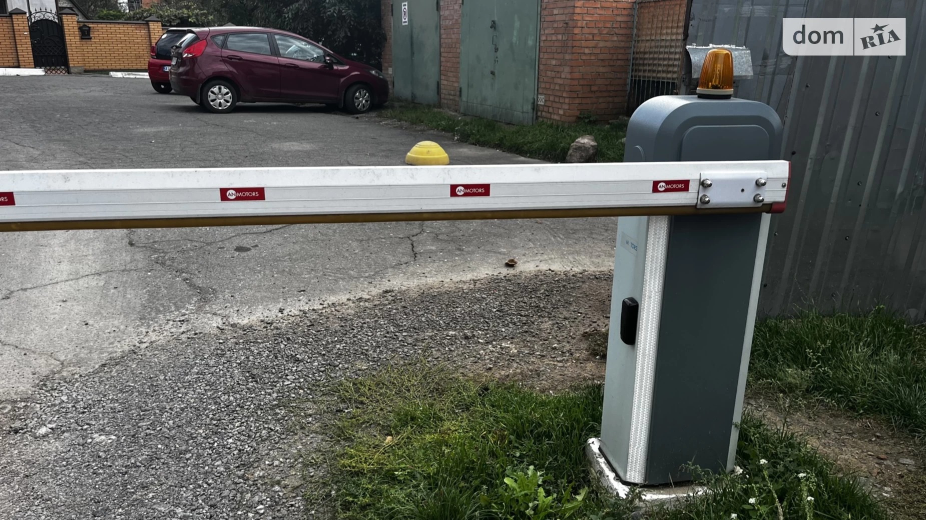 Продается место в гаражном кооперативе под легковое авто на 24 кв. м, цена: 13000 $ - фото 3