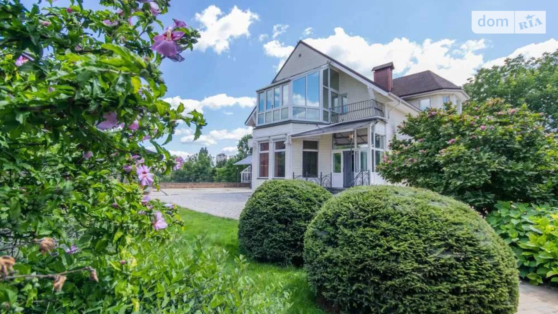 Сдается в аренду дом на 3 этажа 680 кв. м с балконом, цена: 8000 $ - фото 4
