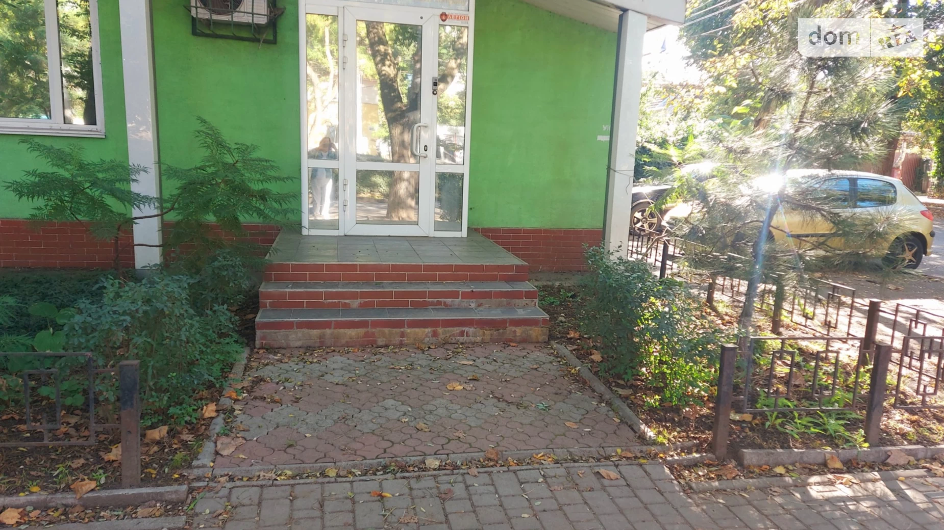 Сдается в аренду офис 37 кв. м в бизнес-центре, цена: 300 $ - фото 2
