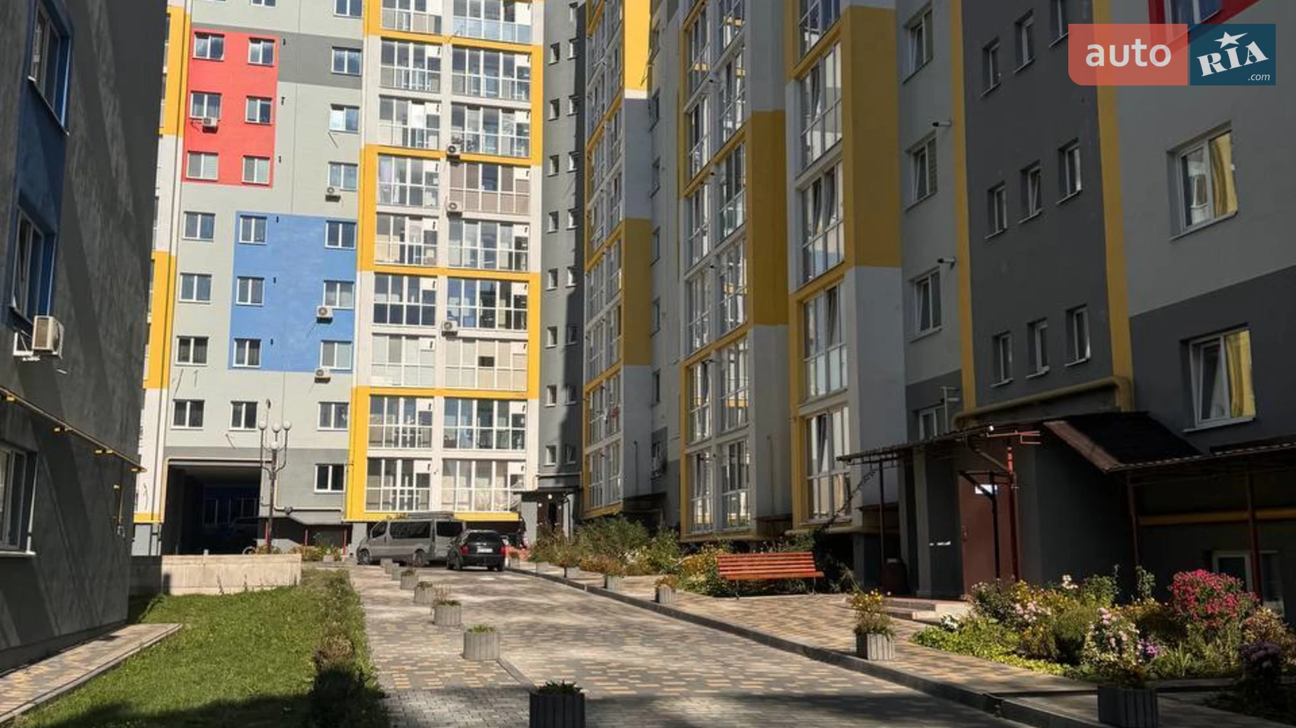 Продается 2-комнатная квартира 66.7 кв. м в Зарванцах, ул. Одесская, 3/10 - фото 3